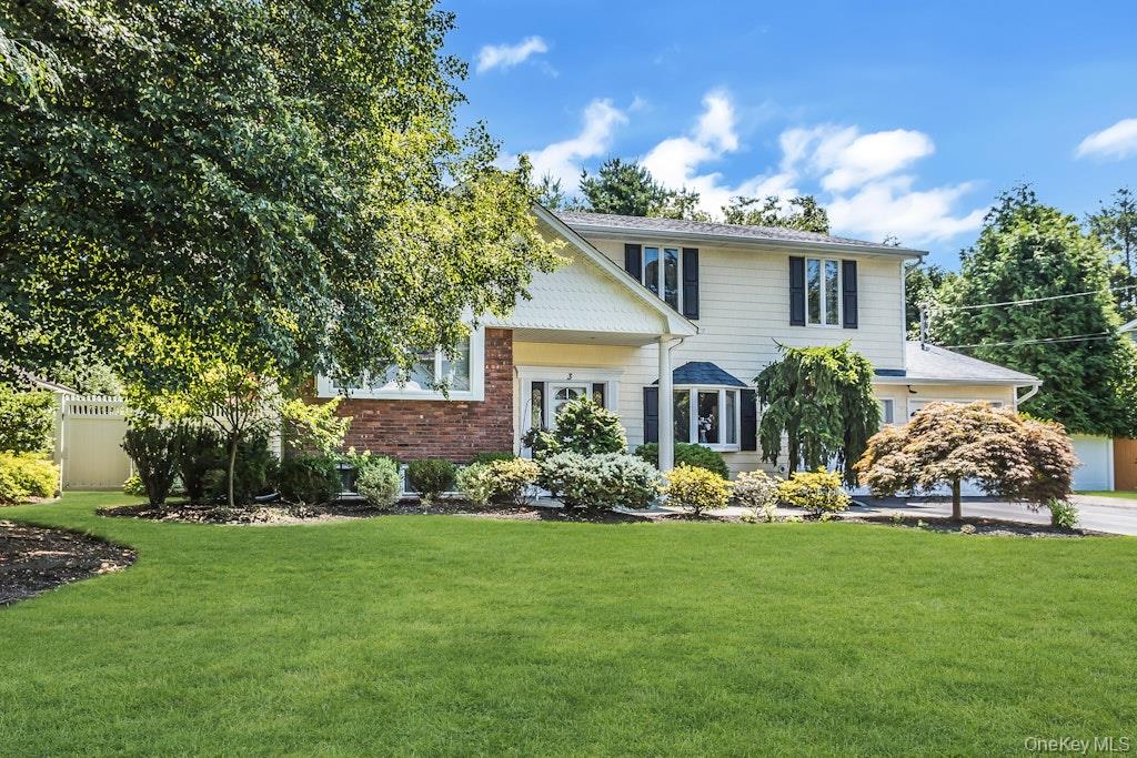 2nd image of 3 Windsor Pl, Huntington, NY 11747 | MLS# 1028636