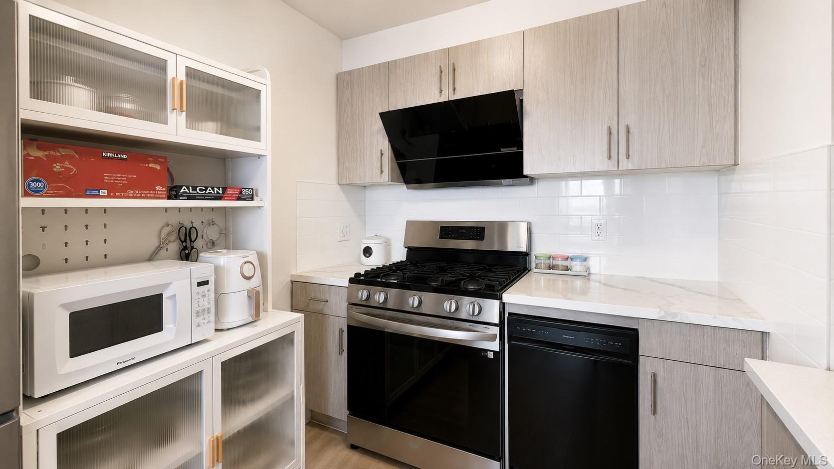 5th image of 13119 Fowler Ave, New York, NY 11355