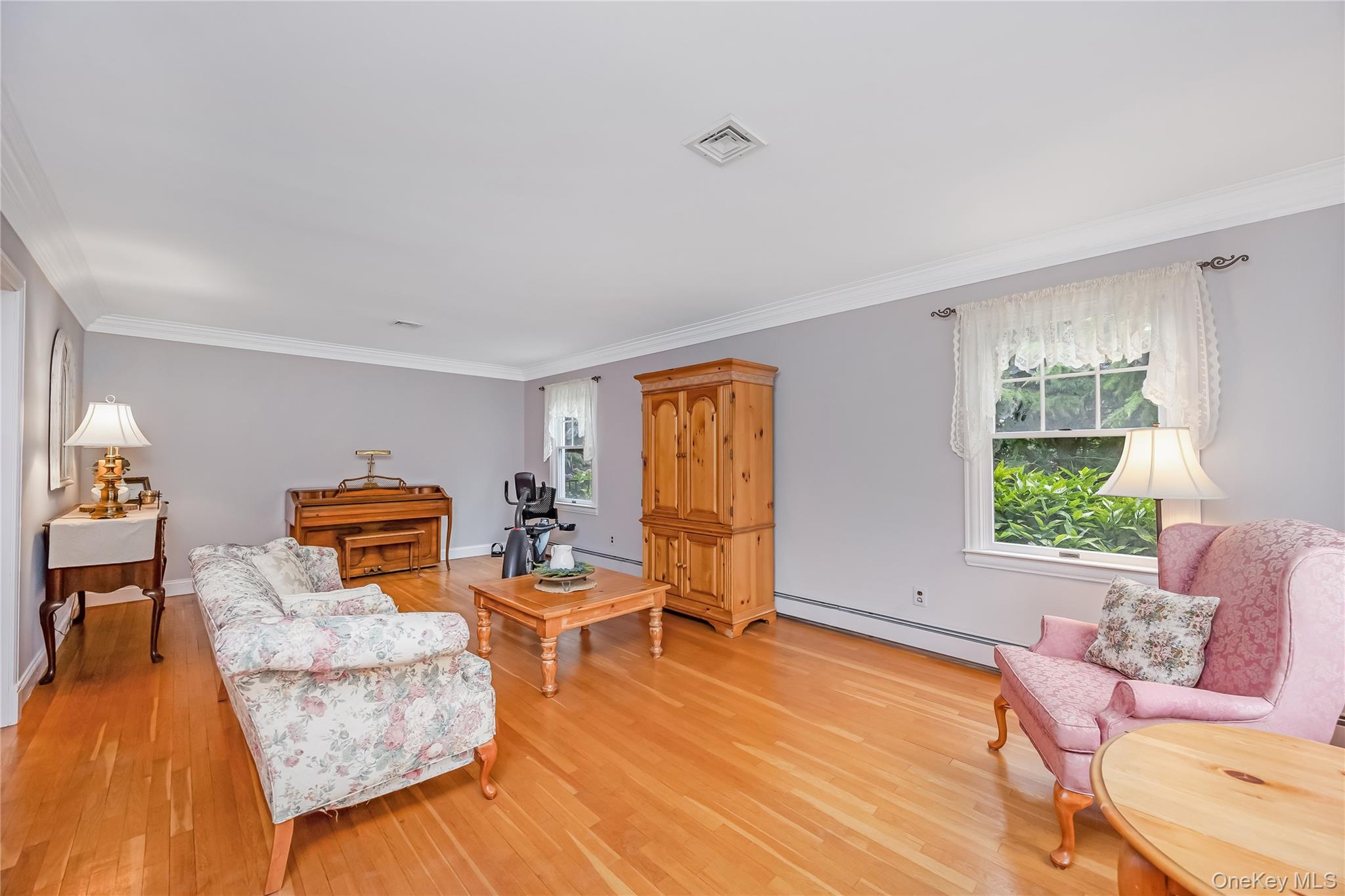 3rd image of 348 Middle Rd, Islip, NY 11705 | MLS# 1028655