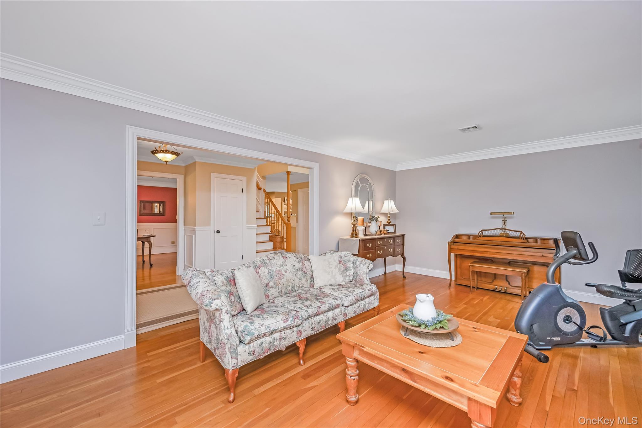 5th image of 348 Middle Rd, Islip, NY 11705 | MLS# 1028655