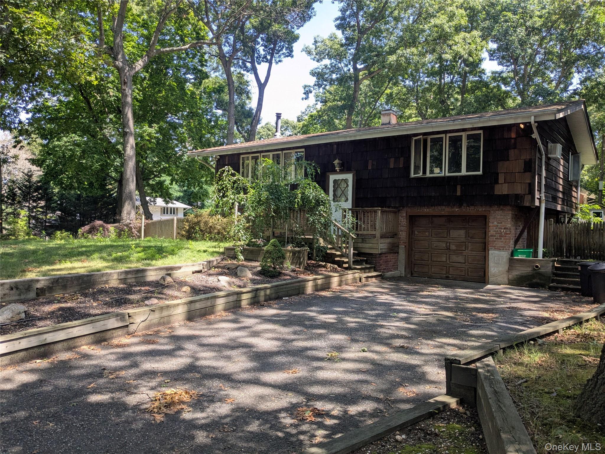 2nd image of 45 Deepdale Dr, Smithtown, NY 11725 | MLS# 1028663