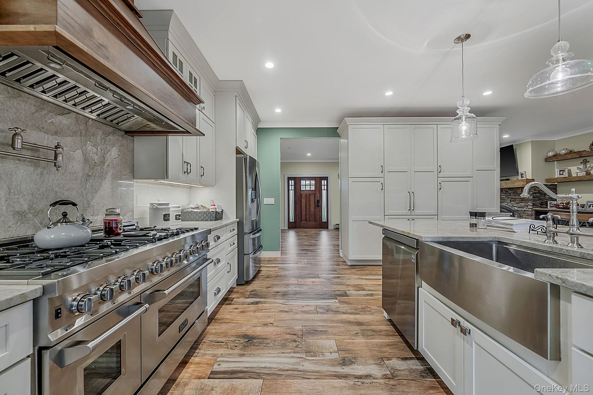 3rd image of 511 Devon Pl, Islip, NY 11795 | MLS# 1028676