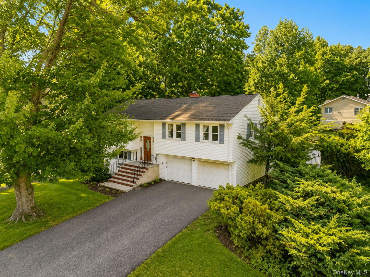 2nd image of 132 Hilltop Rd, Monroe, NY 10950 | MLS# 1028745