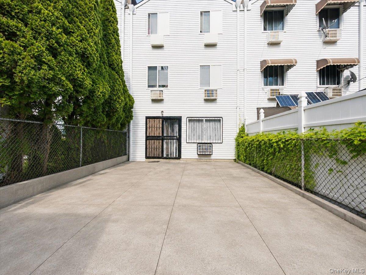 3rd image of 3605 Boller Ave, New York, NY 10466 | MLS# 1028757