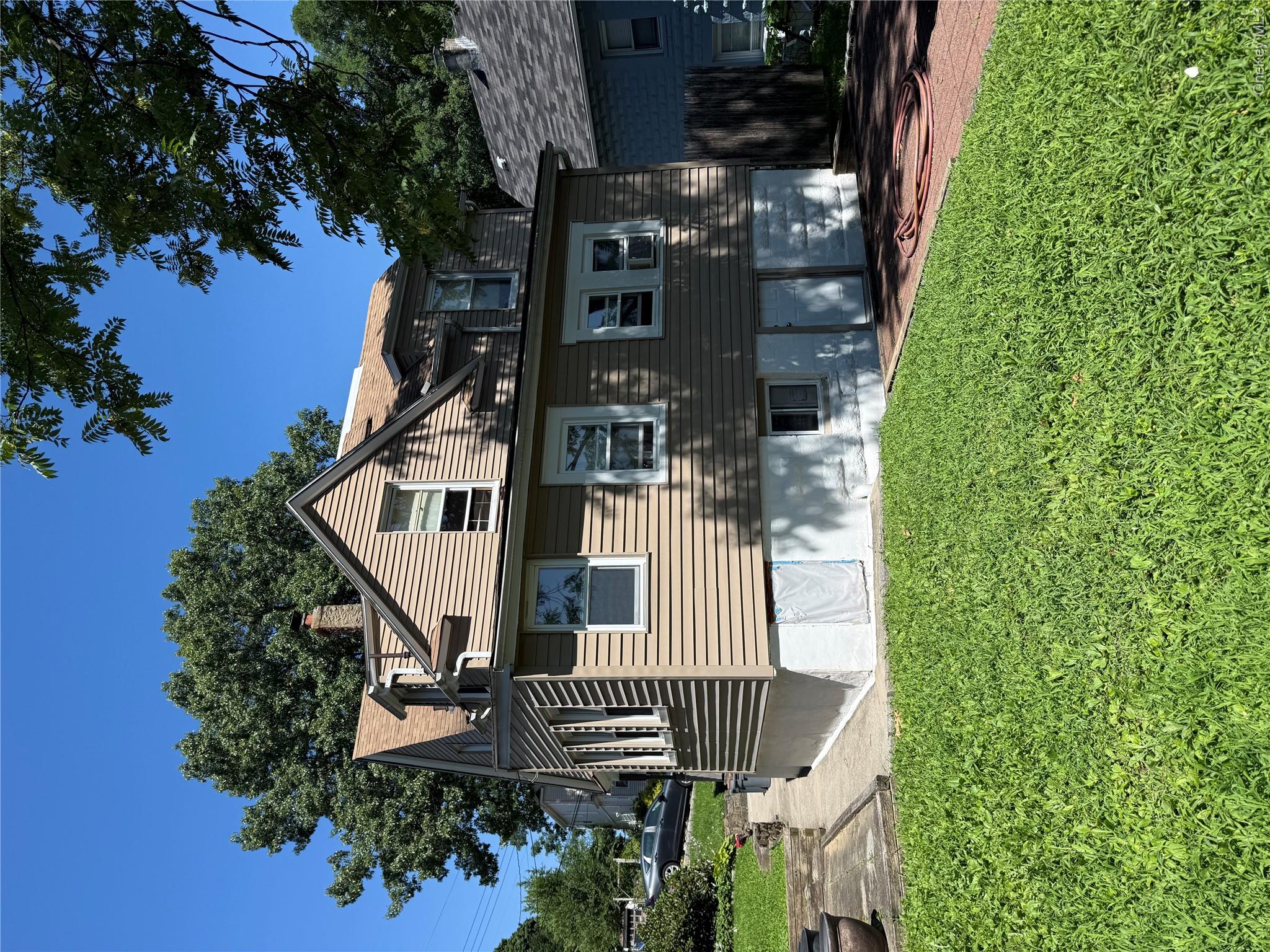3rd image of 394 Upland Ave, Yonkers, NY 10703 | MLS# 1028767