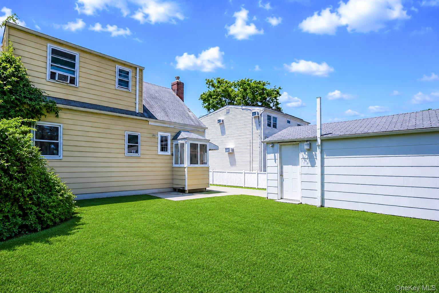 38th image of 218 Venetian Blvd, Babylon, NY 11757 | MLS# 1028781