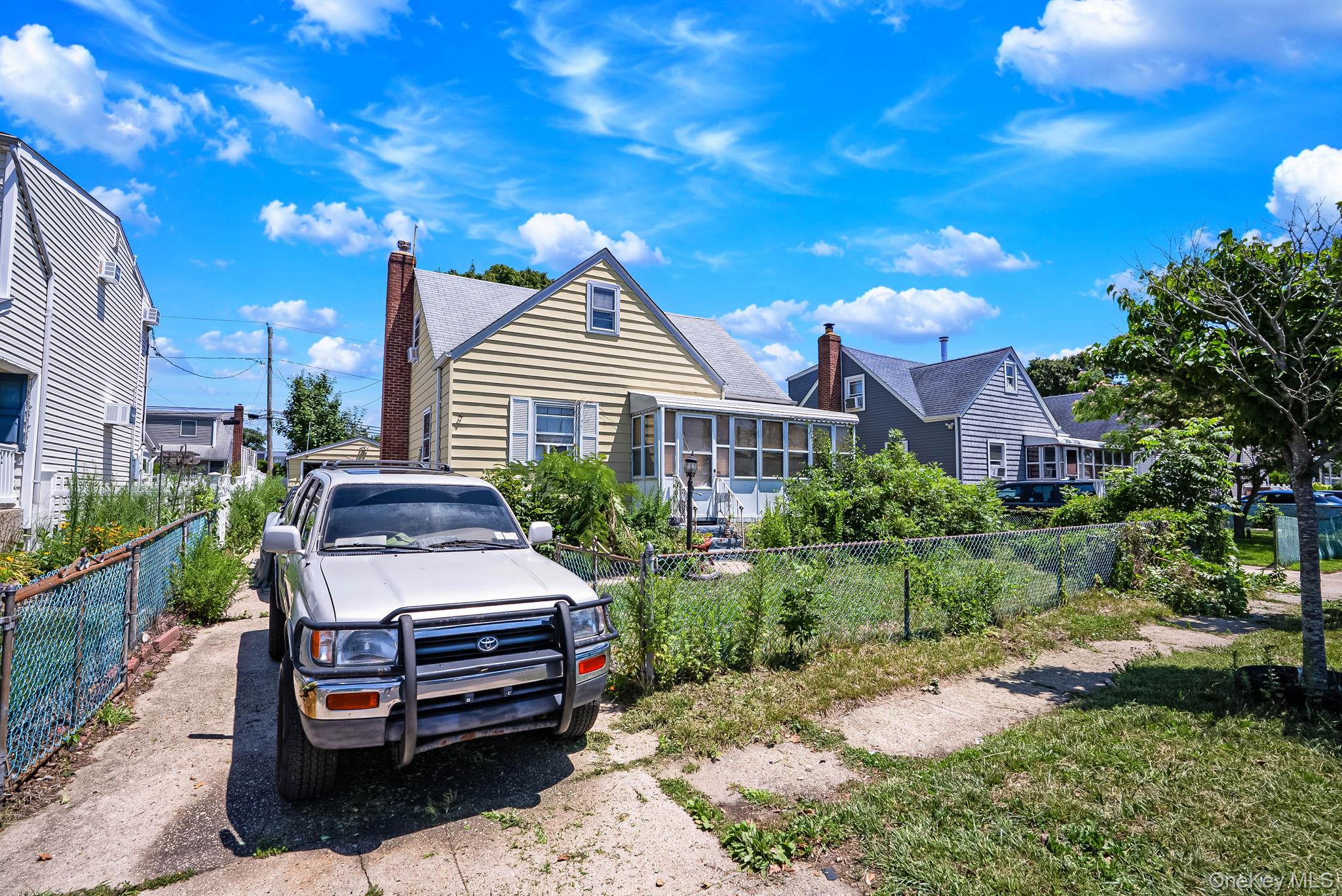 2nd image of 218 Venetian Blvd, Babylon, NY 11757 | MLS# 1028781