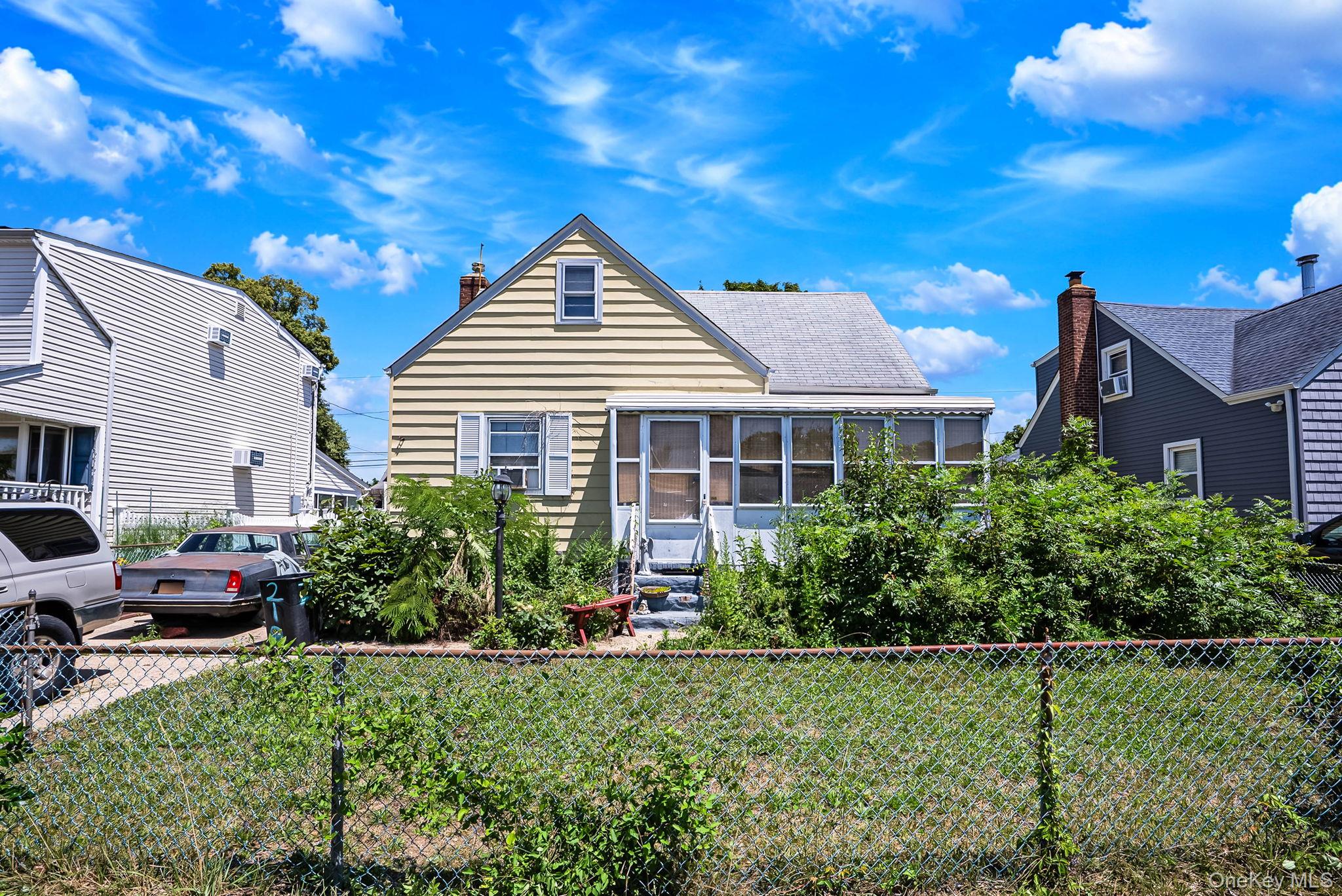4th image of 218 Venetian Blvd, Babylon, NY 11757 | MLS# 1028781