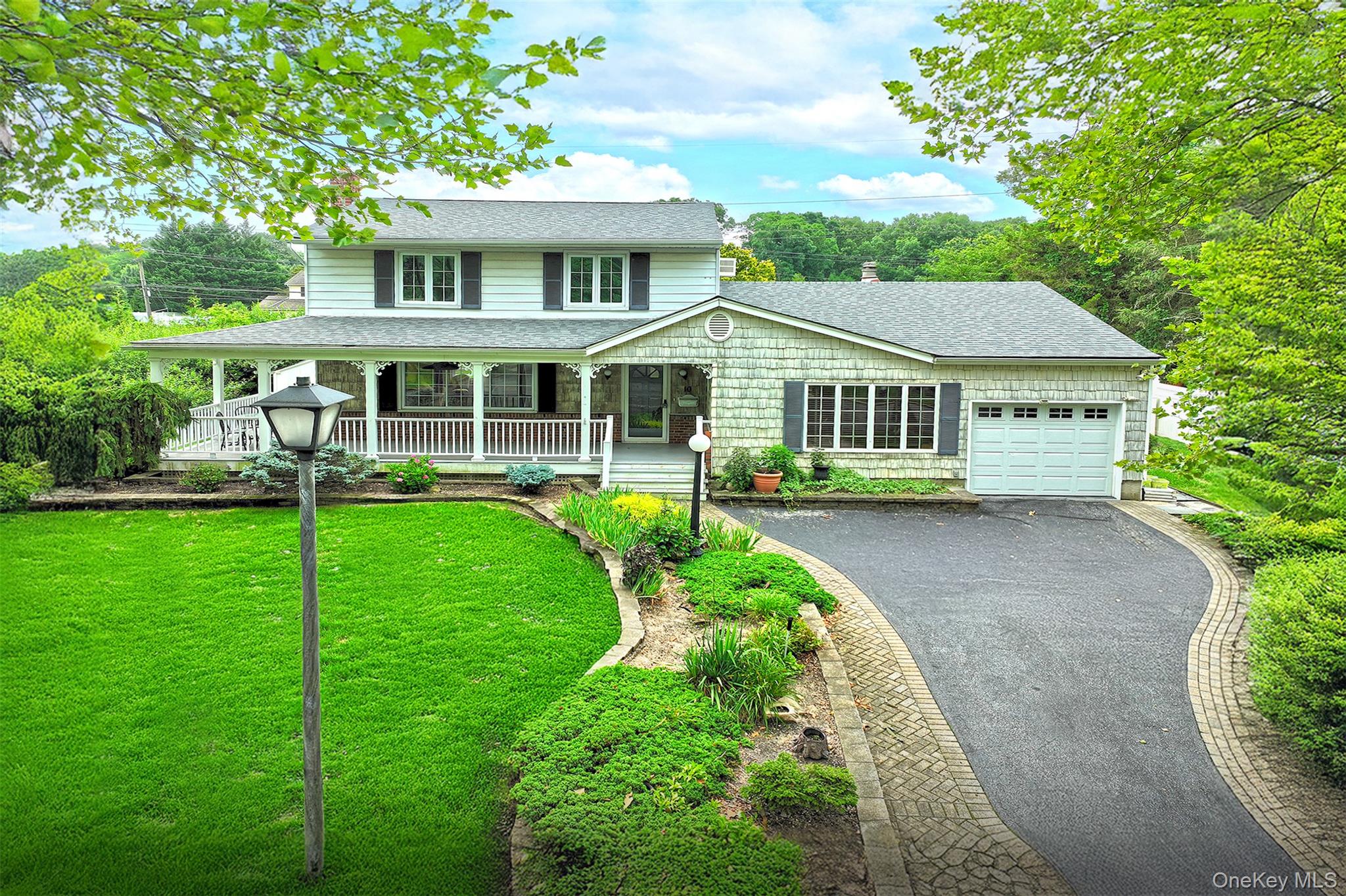 40th image of 10 Linford Ln, Huntington, NY 11747 | MLS# 1028782