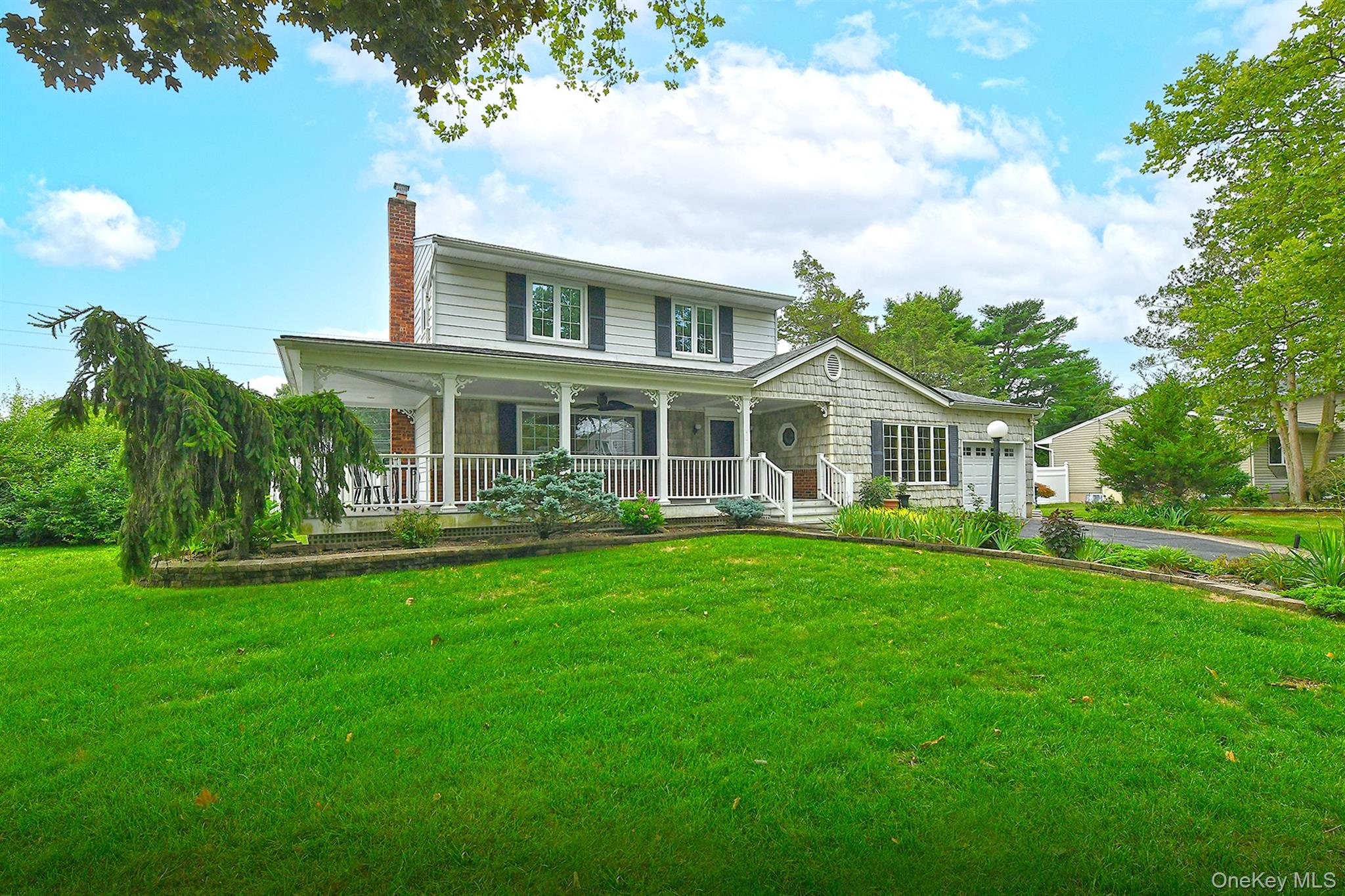 1st image of 10 Linford Ln, Huntington, NY 11747 | MLS# 1028782