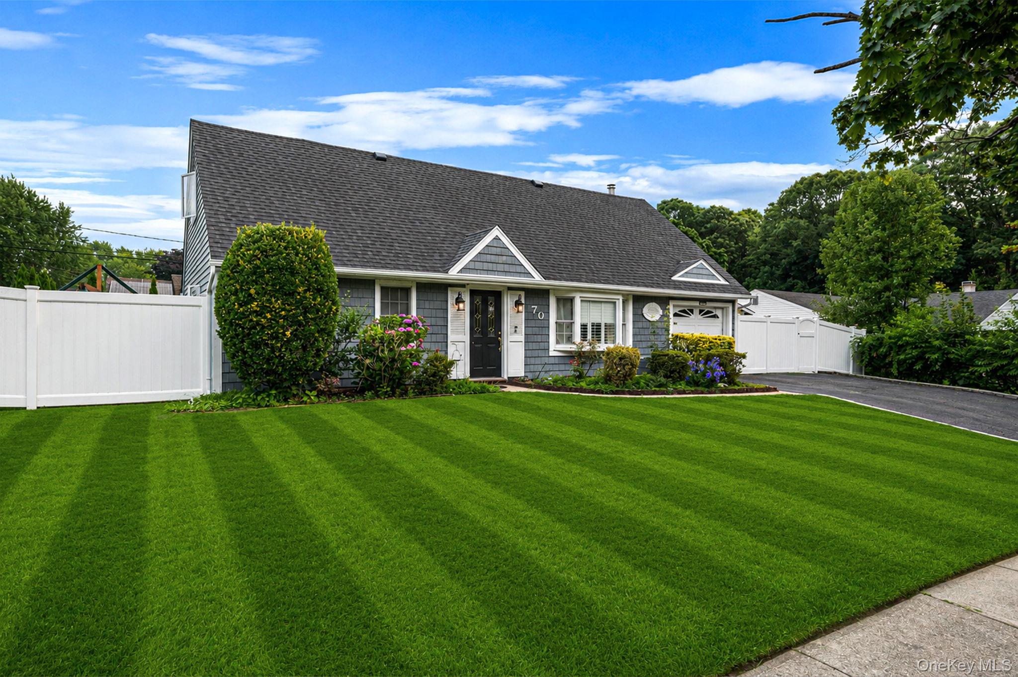 2nd image of 70 Clymer St, Brookhaven, NY 11776 | MLS# 1028786
