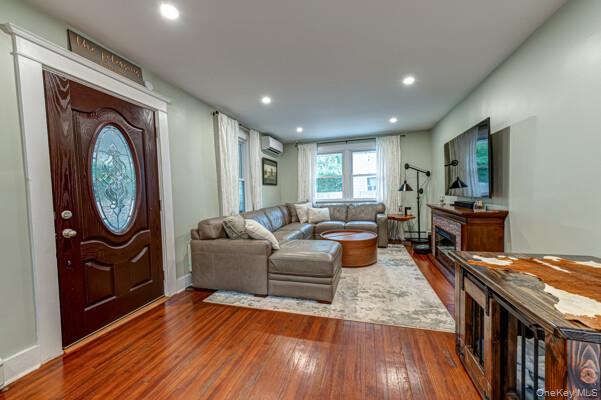 4th image of 116 Railroad Ave, Smithtown, NY 11780 | MLS# 1028816
