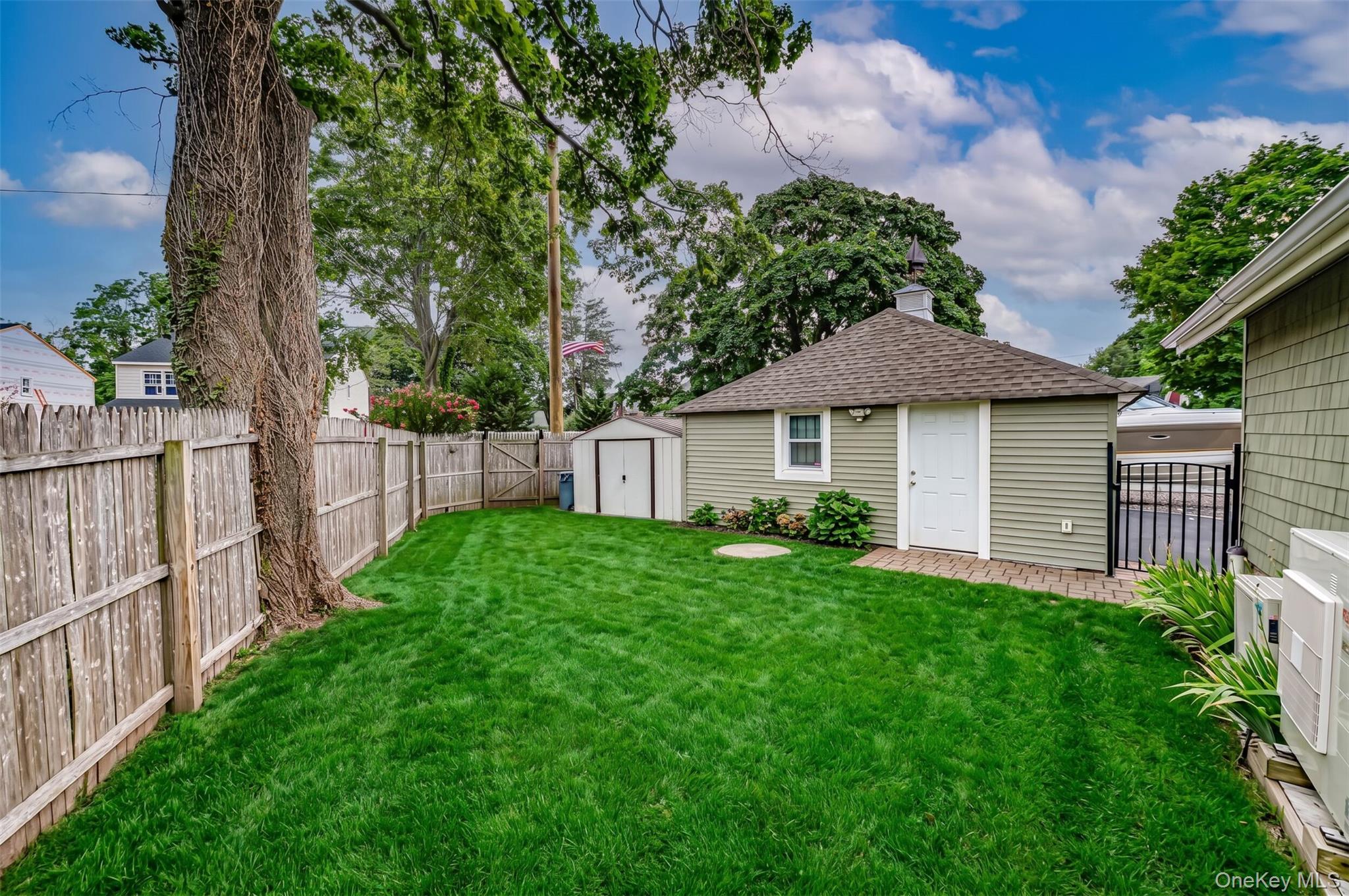 22nd image of 116 Railroad Ave, Smithtown, NY 11780 | MLS# 1028816