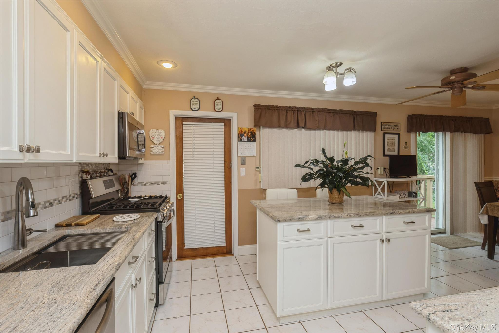 5th image of 26 Dartmouth Dr, Babylon, NY 11729 | MLS# 1028826