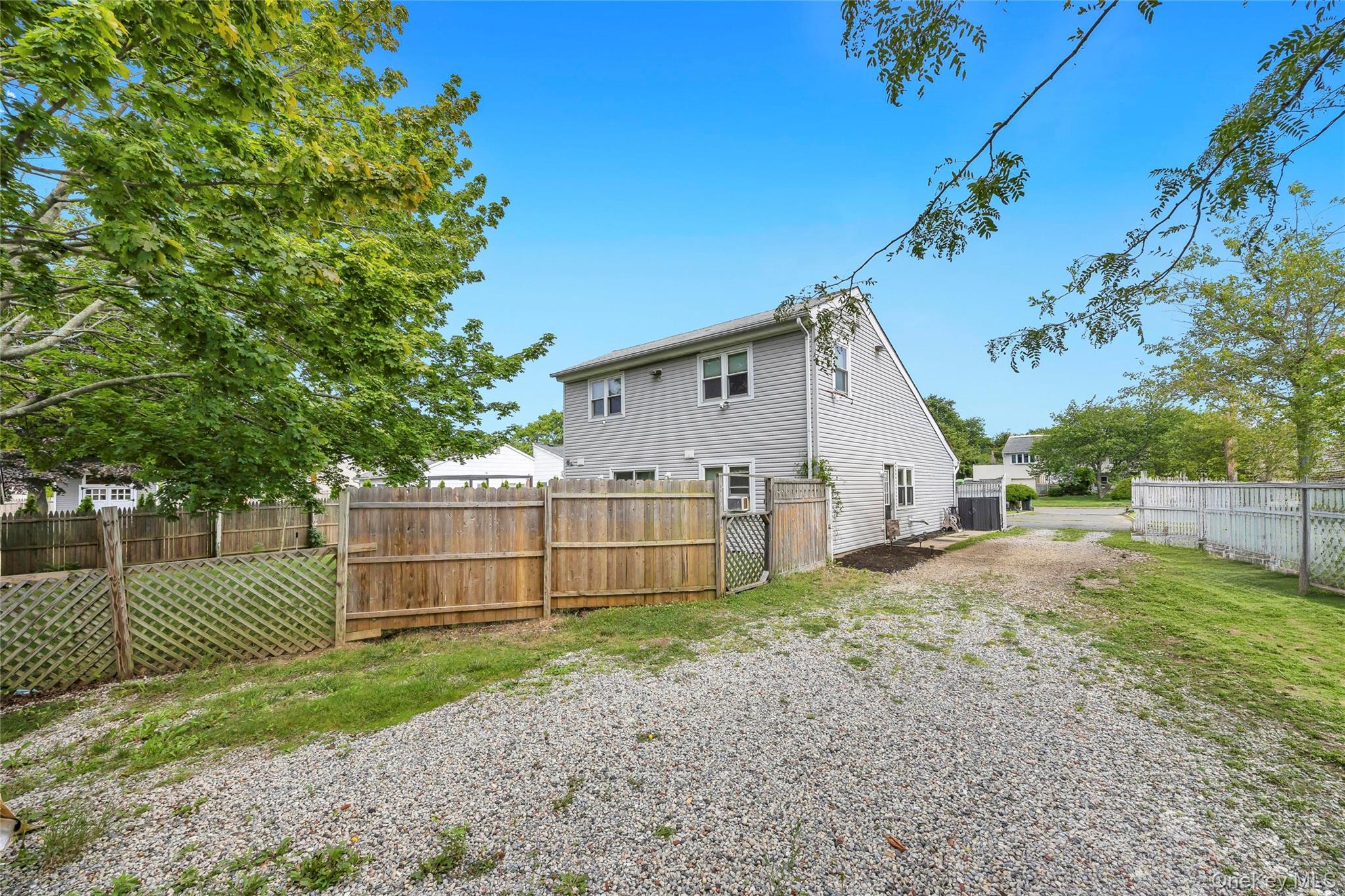 4th image of 12 Handy Ln, Brookhaven, NY 11763 | MLS# 1028835