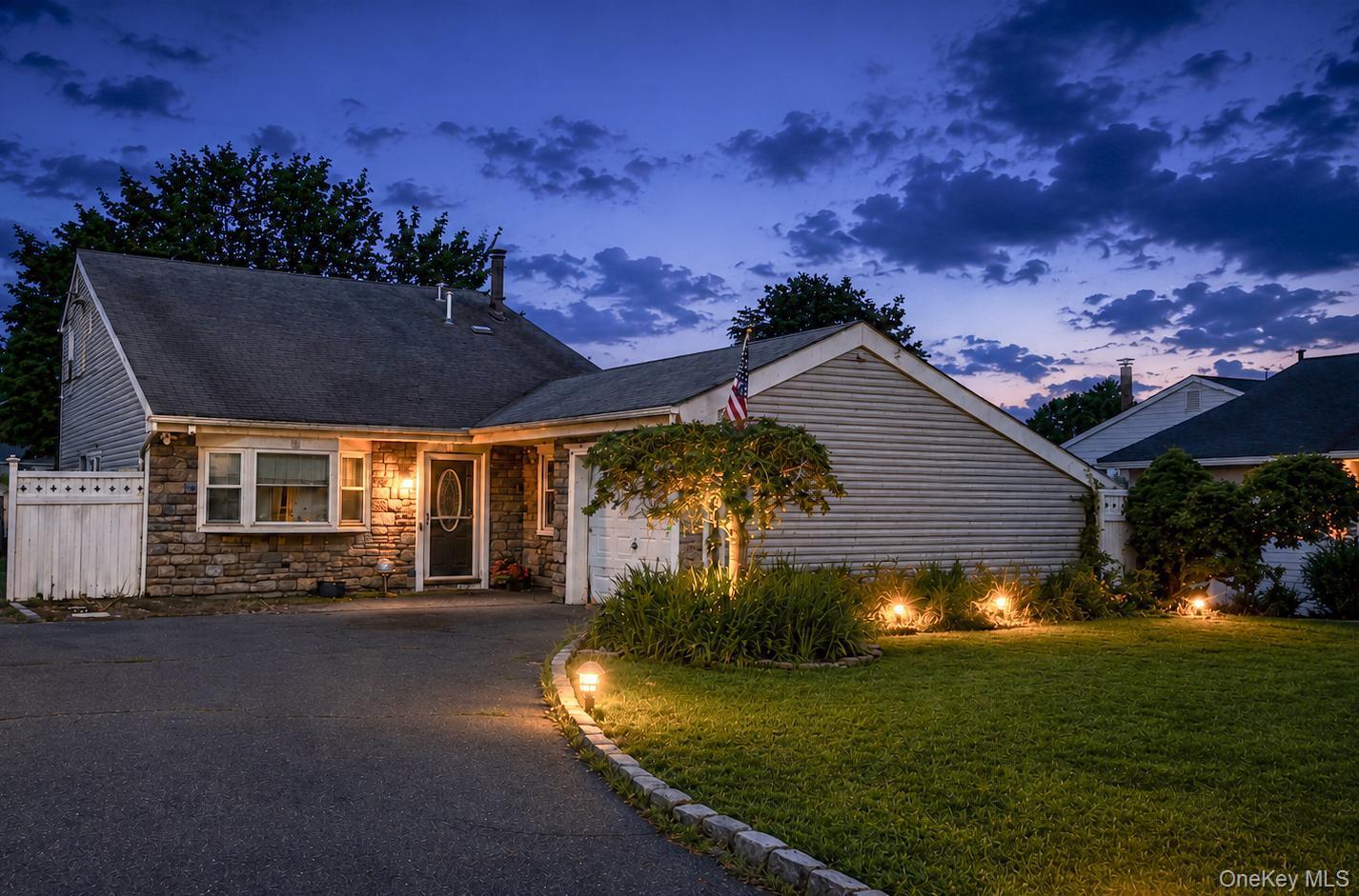 3rd image of 12 Handy Ln, Brookhaven, NY 11763 | MLS# 1028835
