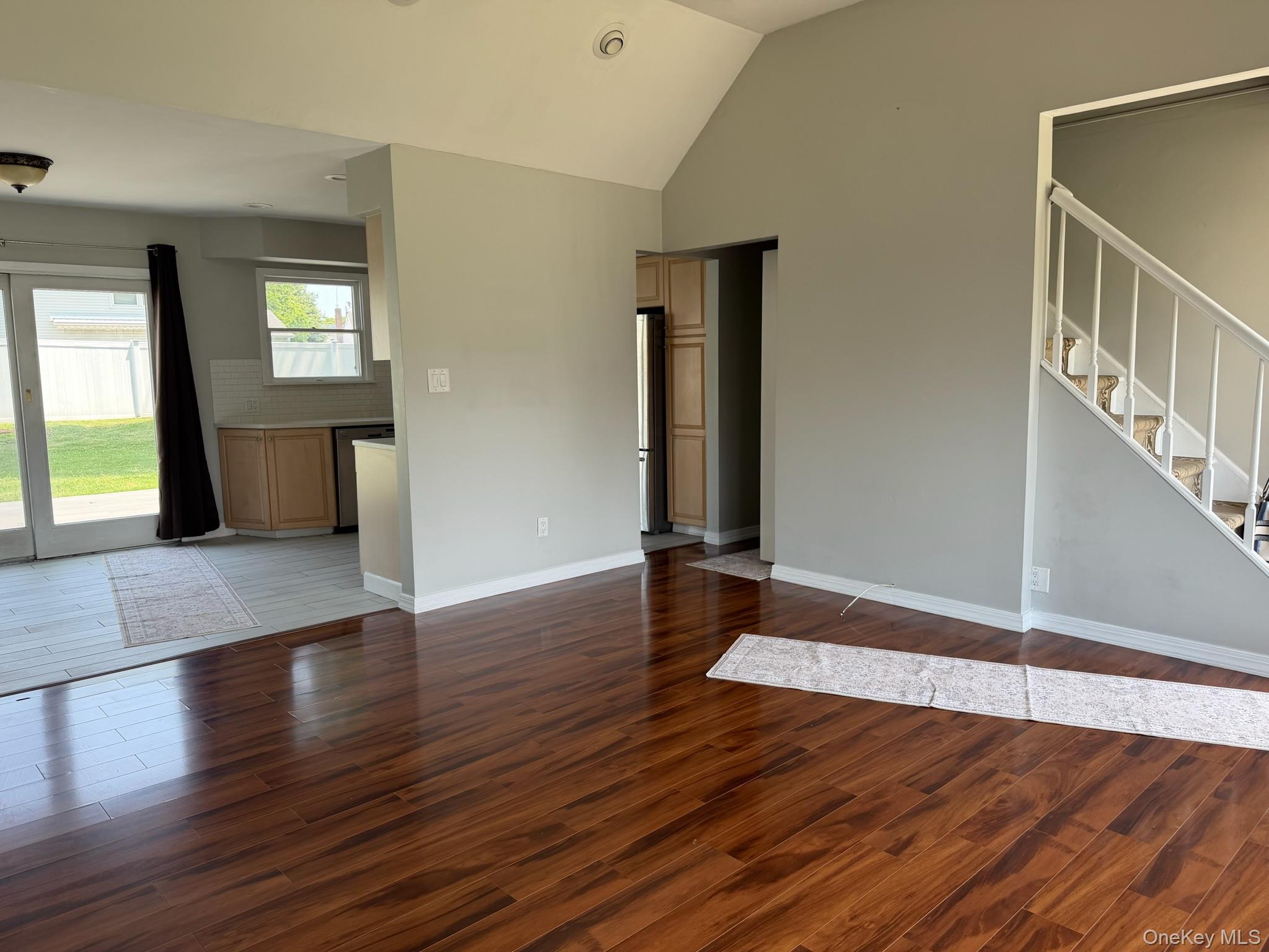 3rd image of 316 Fern Pl, Oyster Bay, NY 11714 | MLS# 1028844