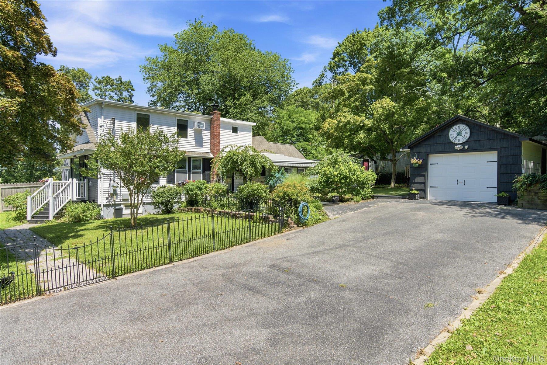 3rd image of 88 Cherry Rd, Brookhaven, NY 11778 | MLS# 1028893
