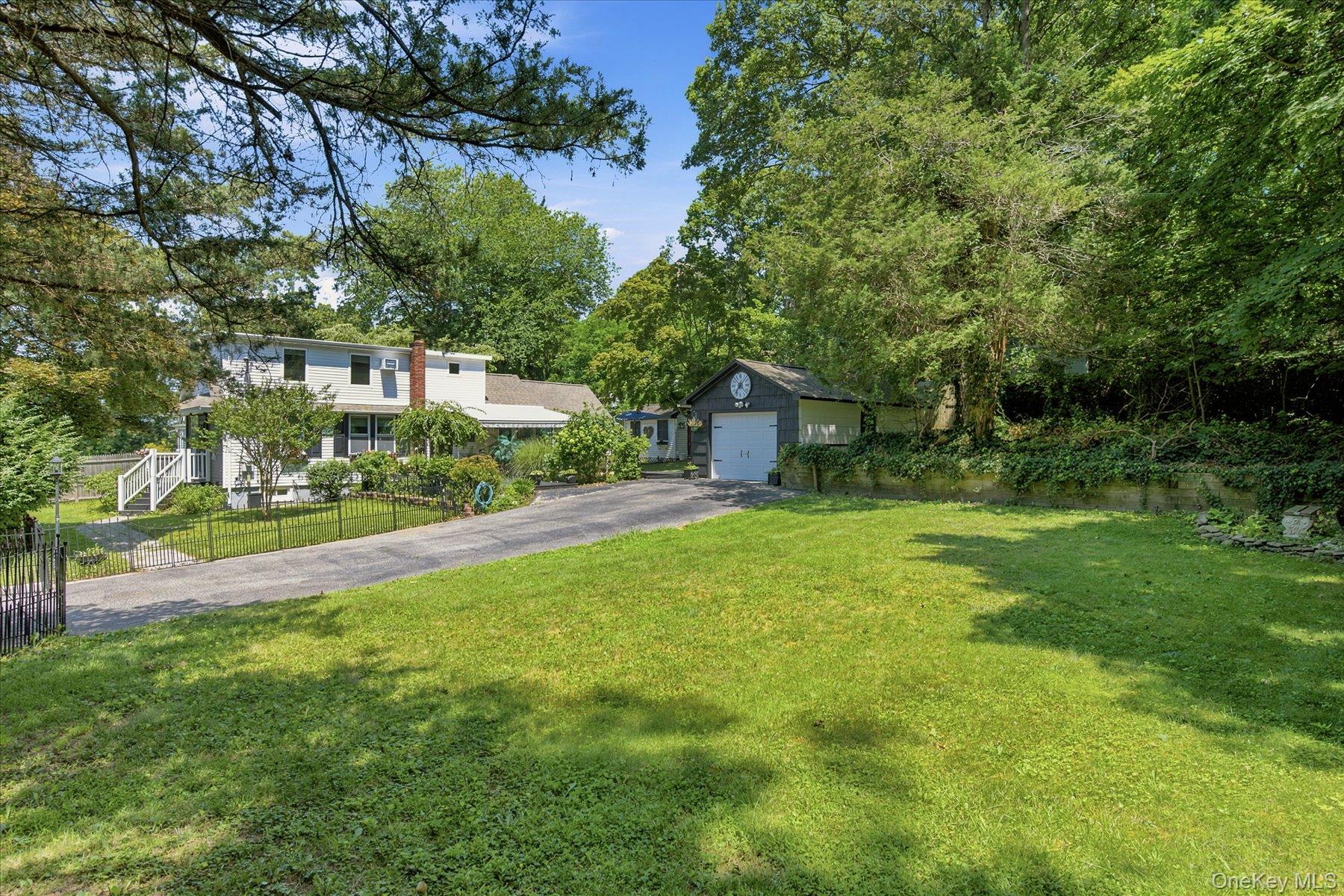 32nd image of 88 Cherry Rd, Brookhaven, NY 11778 | MLS# 1028893
