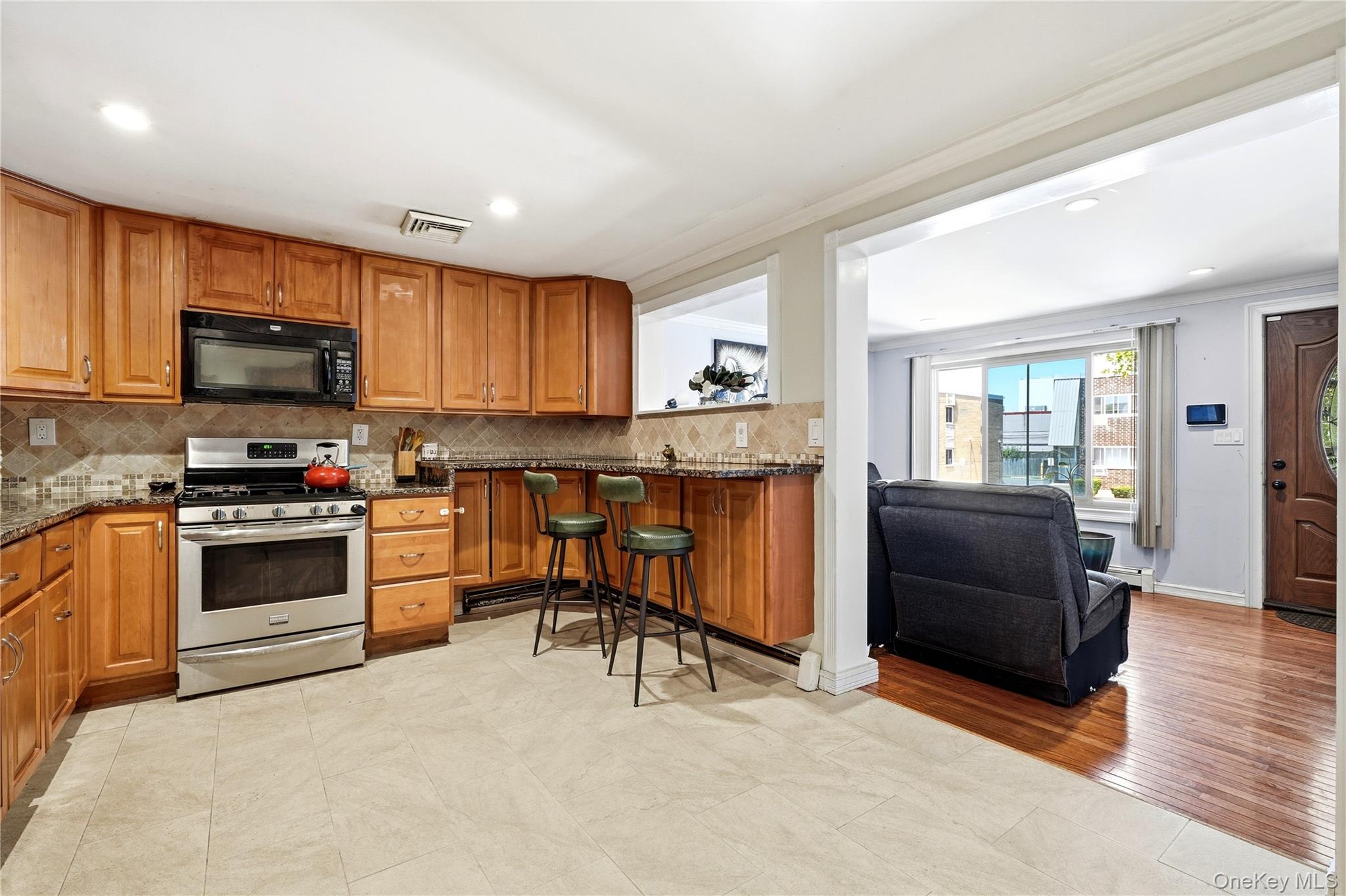 4th image of 50 E Pine St, Long Beach, NY 11561 | MLS# 1028905