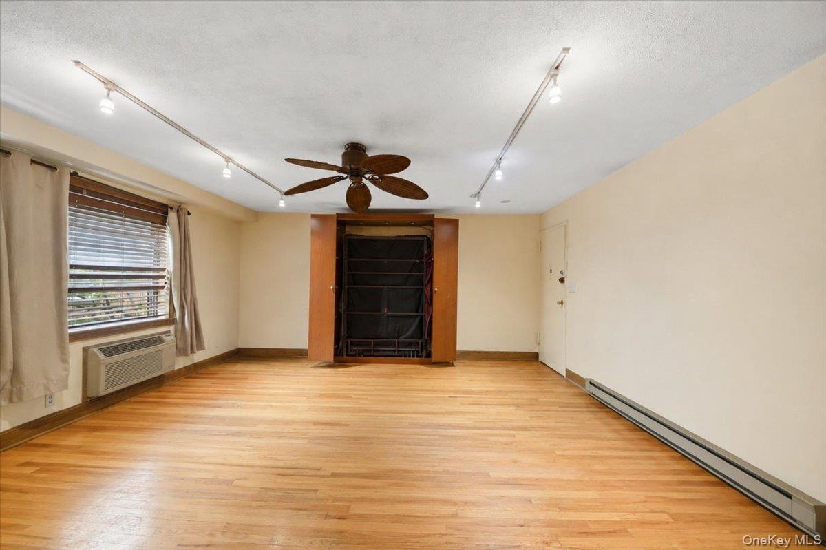 2nd image of 6291 Broadway, New York, NY 10471
