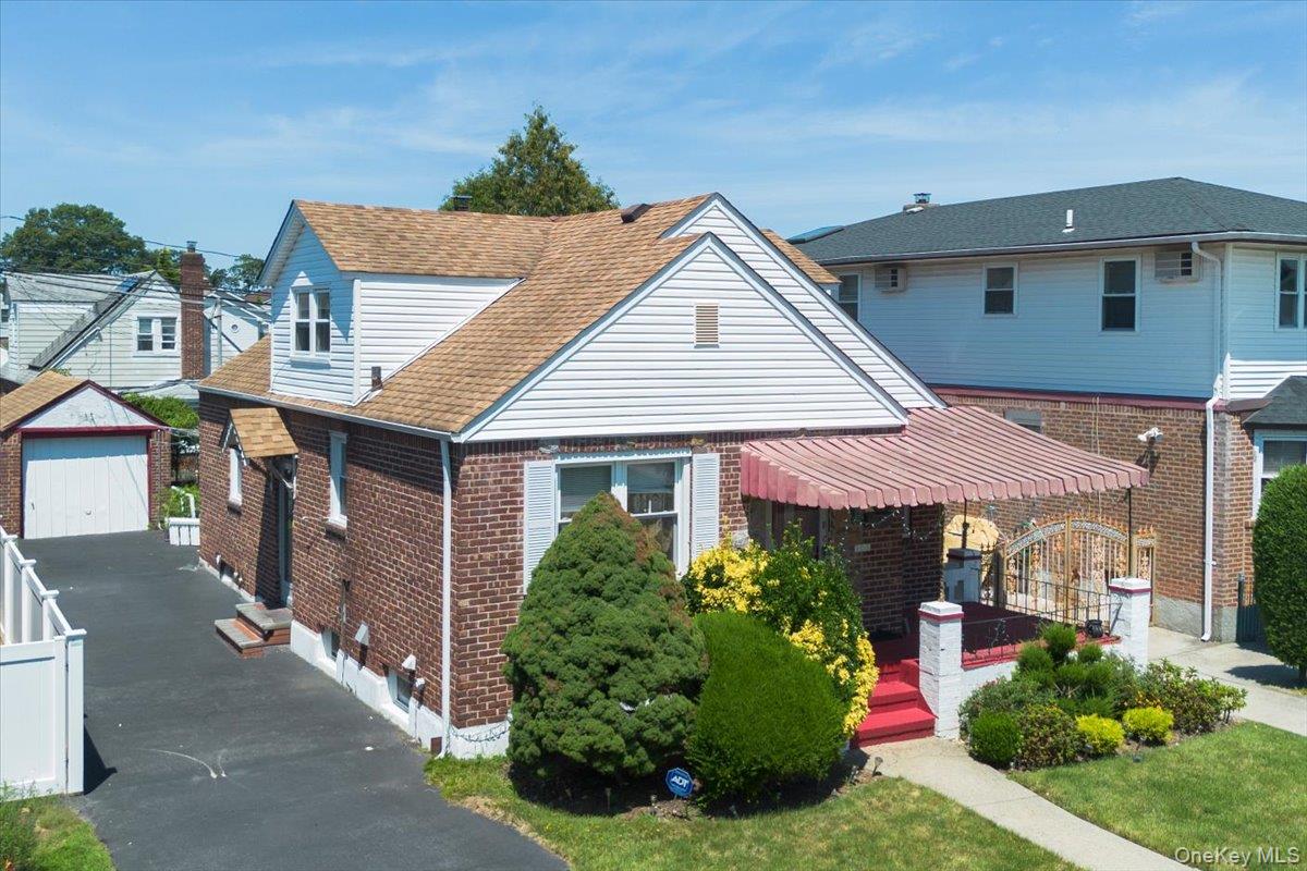 2nd image of 125 Sterling Rd, Hempstead, NY 11003 | MLS# 1028922