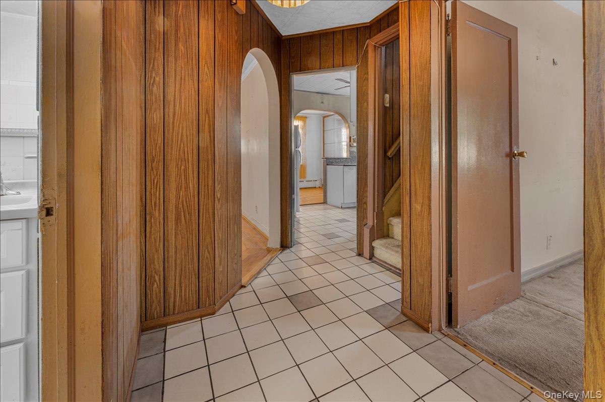5th image of 125 Sterling Rd, Hempstead, NY 11003 | MLS# 1028922