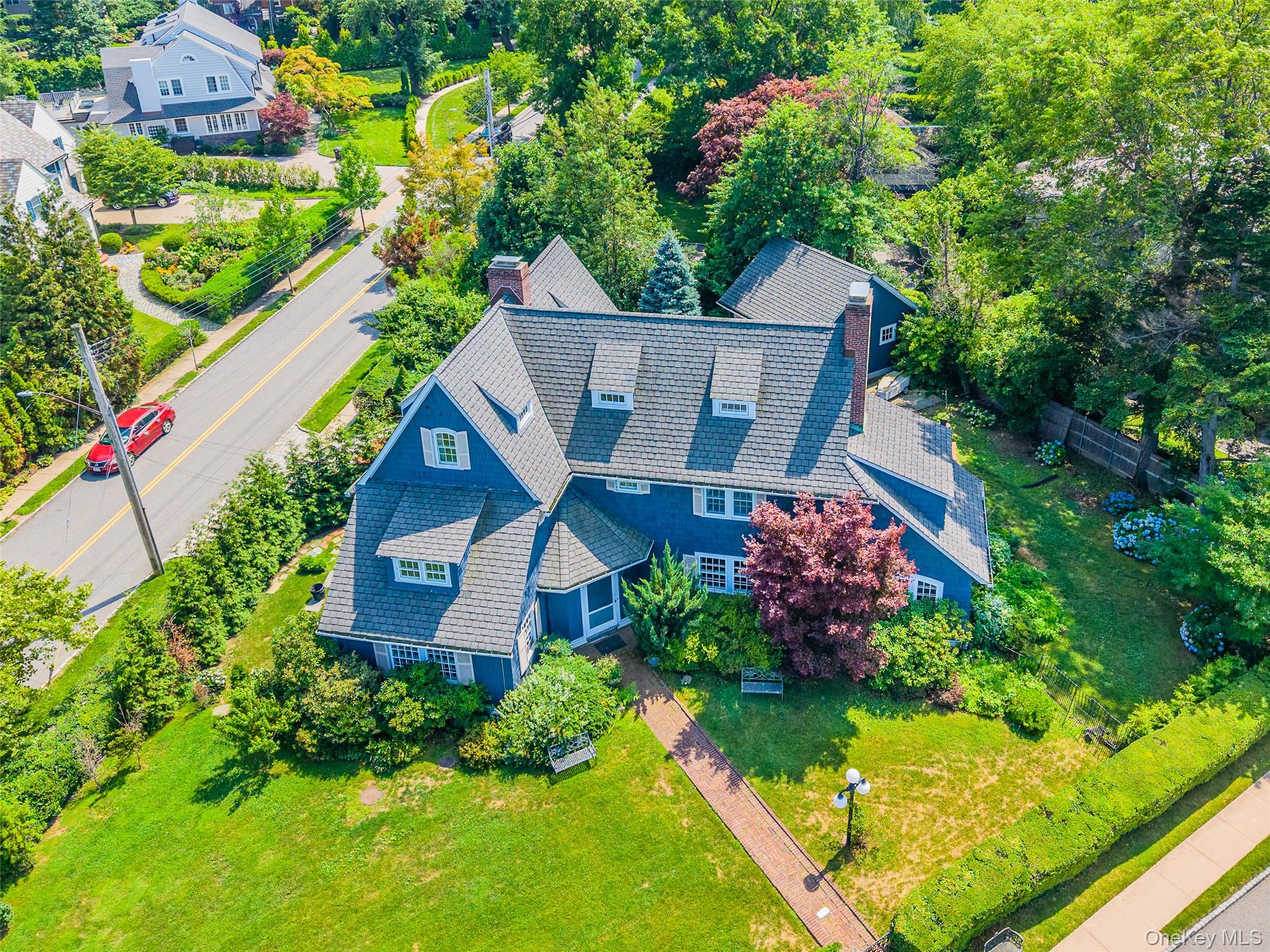 4th image of 1120 Shore Rd, New York, NY 11363 | MLS# 1028948