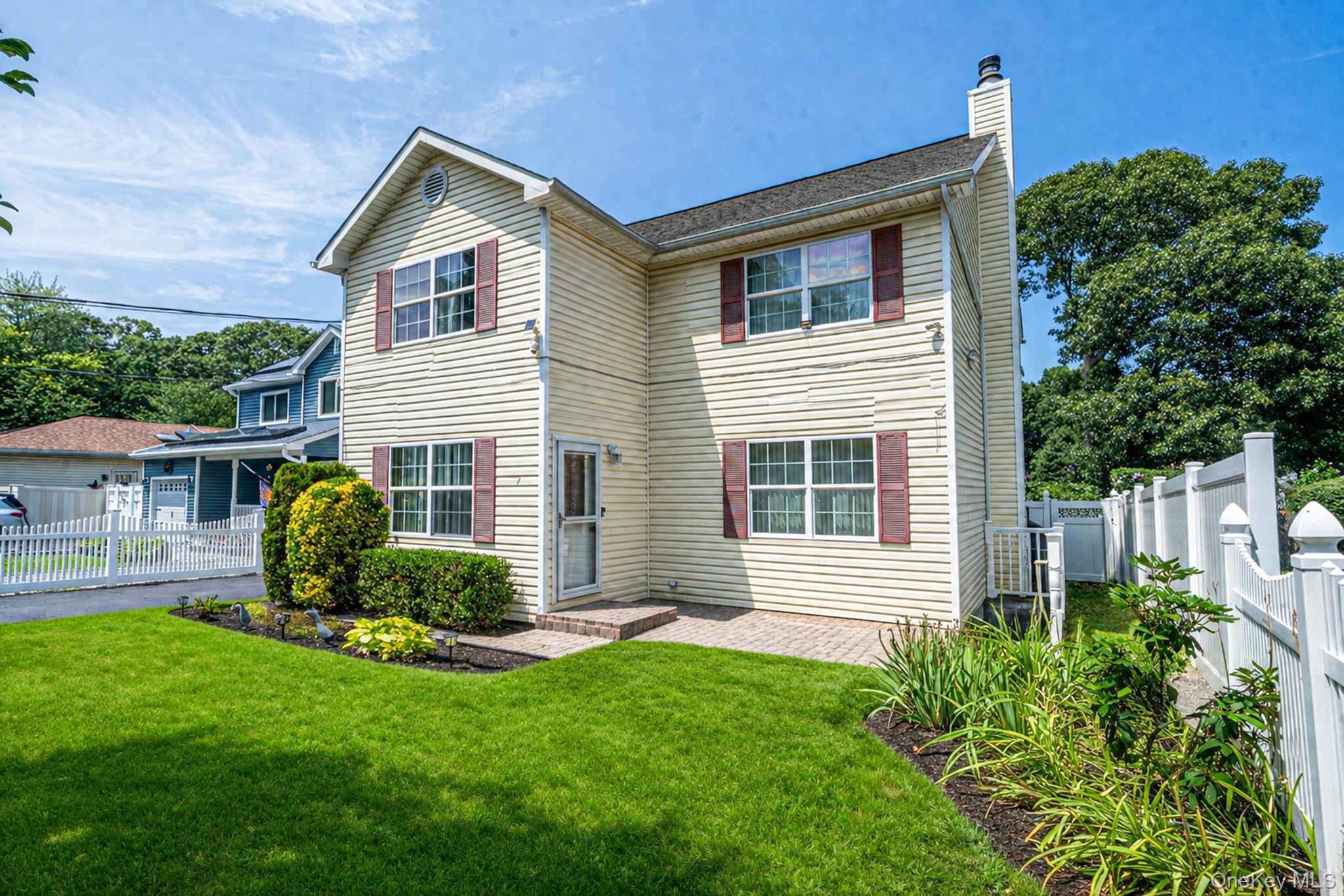 2nd image of 37 Champlin St, Ronkonkoma, NY 11779 | MLS# 1028972