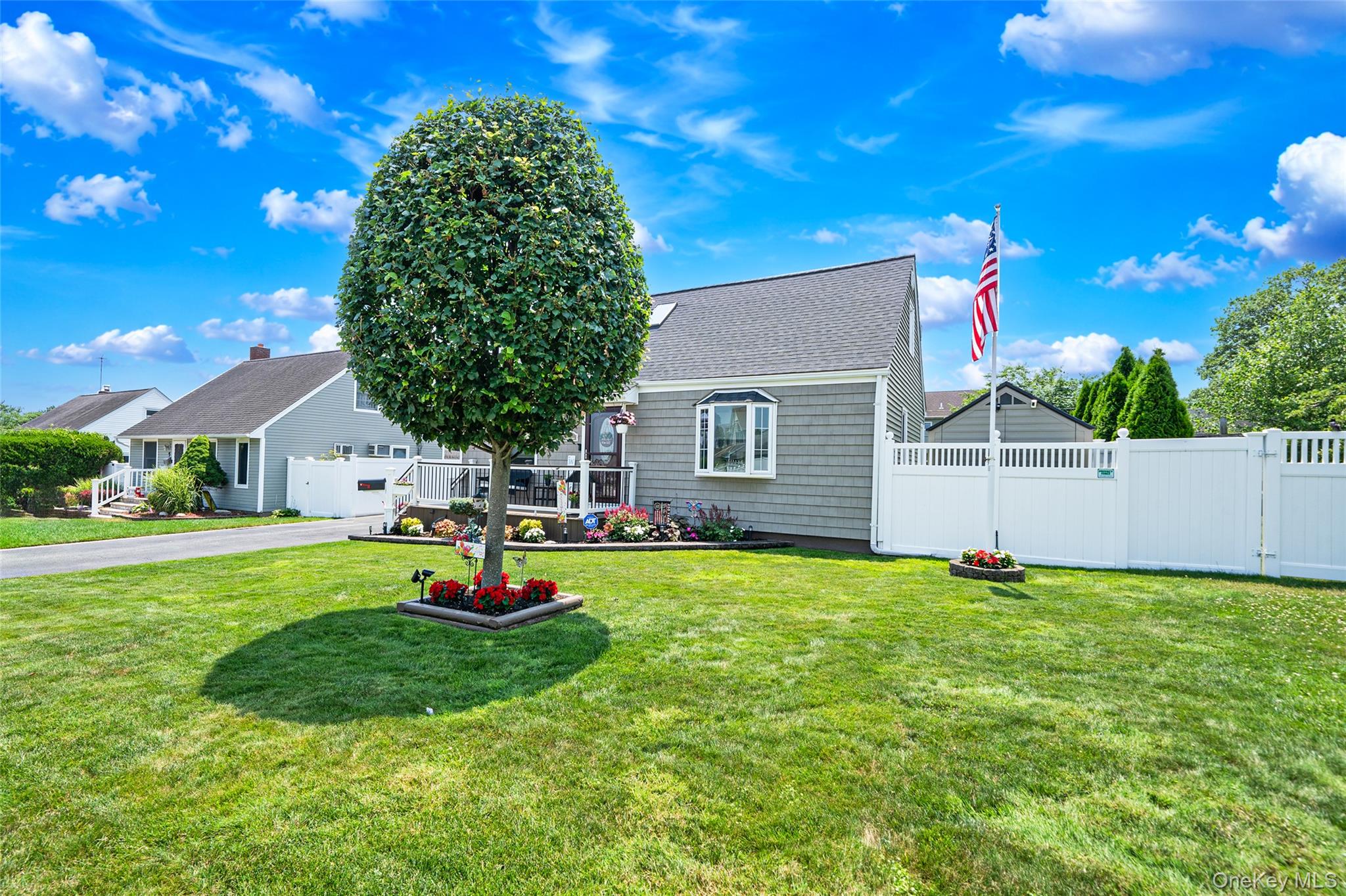 2nd image of 7 Farmedge Rd, Hempstead, NY 11714 | MLS# 1028978