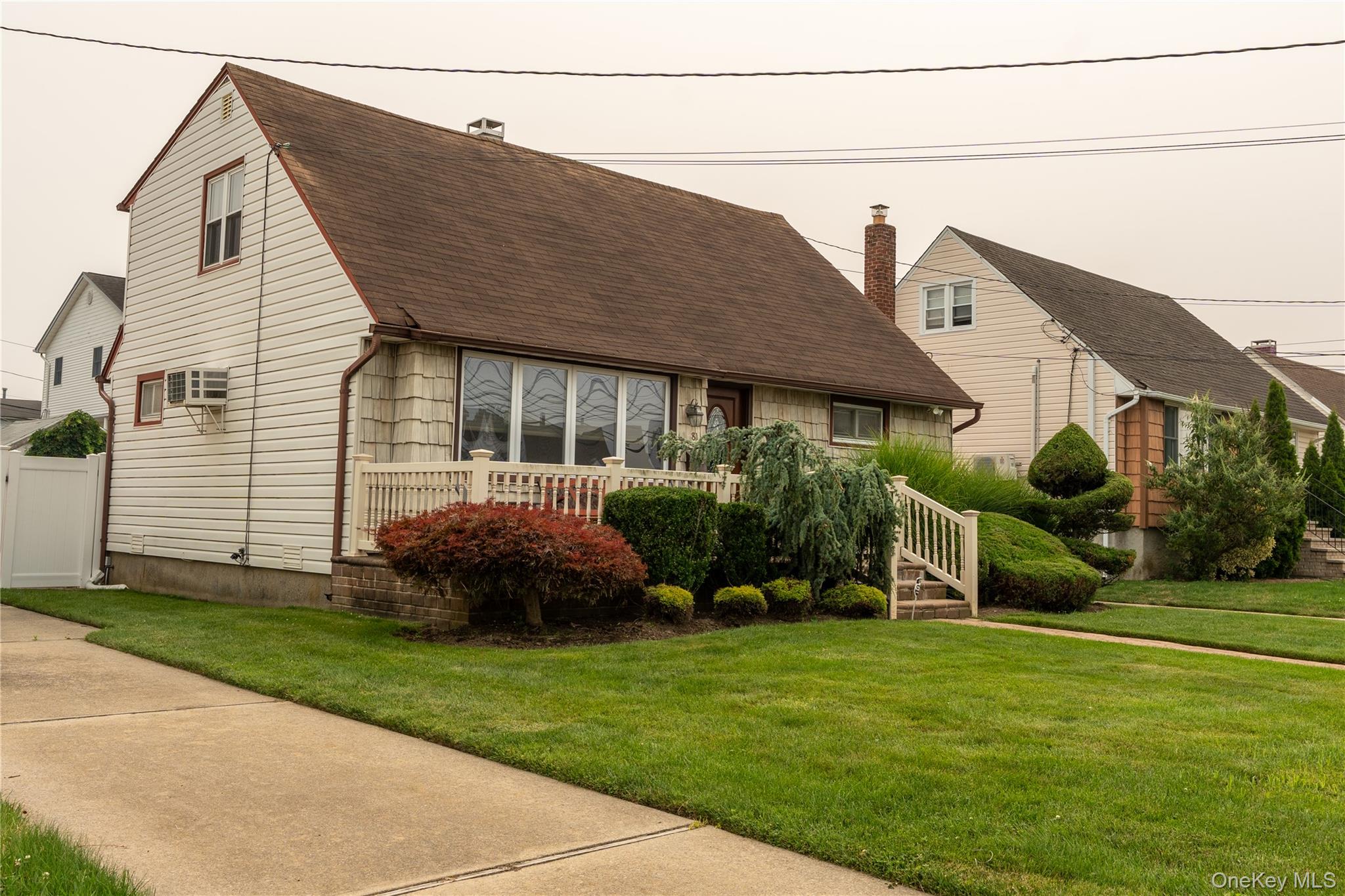 2nd image of 81 Montgomery Ave, Hempstead, NY 11572 | MLS# 1029003