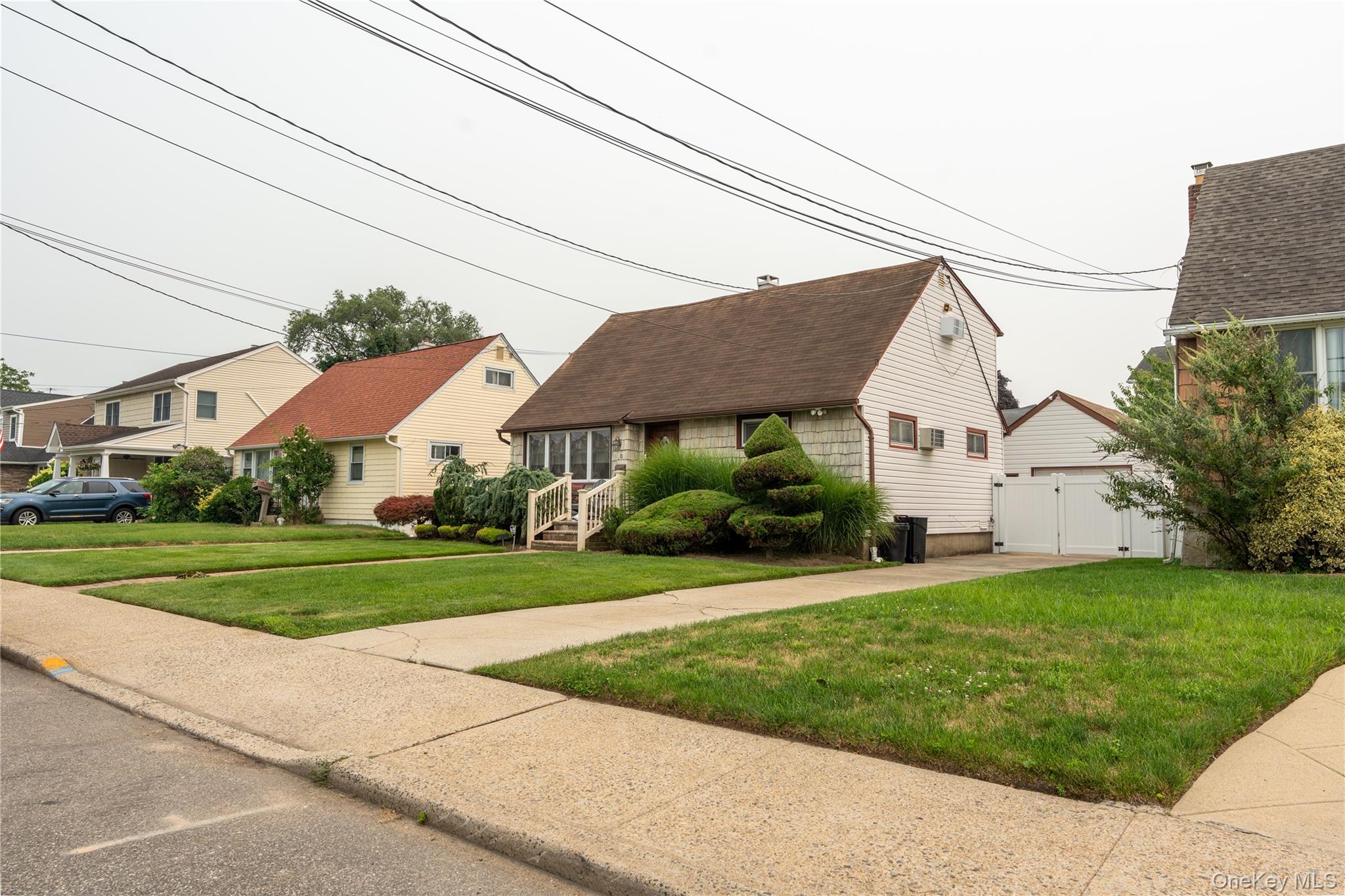 3rd image of 81 Montgomery Ave, Hempstead, NY 11572 | MLS# 1029003