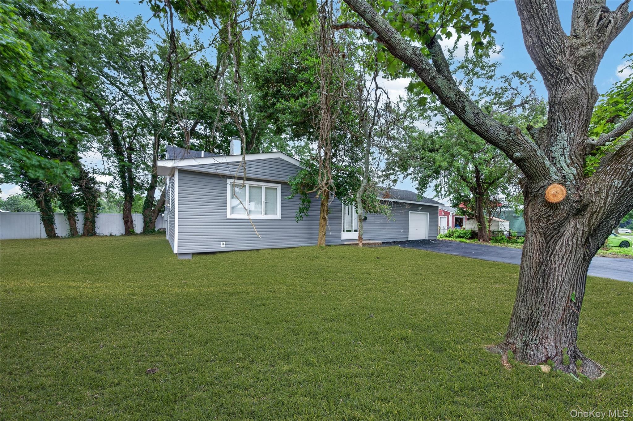 3rd image of 2202 Fire Ave, Medford, NY 11763 | MLS# 1029029