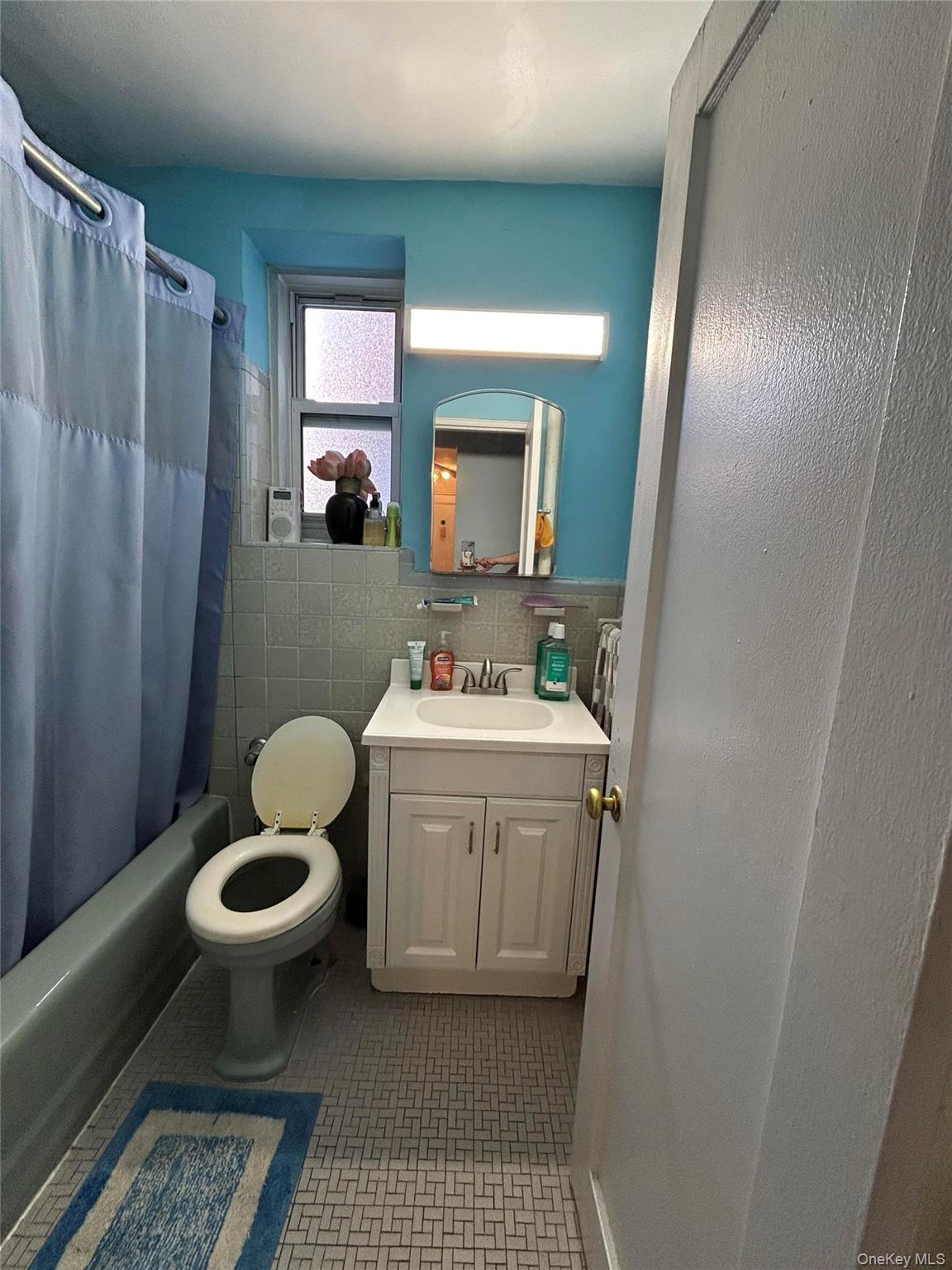 5th image of 194 Smith St, Hempstead, NY 11550