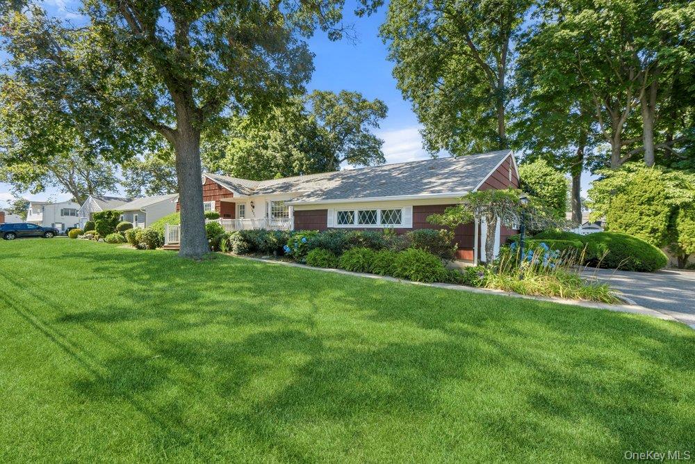 2nd image of 1621 Madison Ave, Islip, NY 11795 | MLS# 1029068