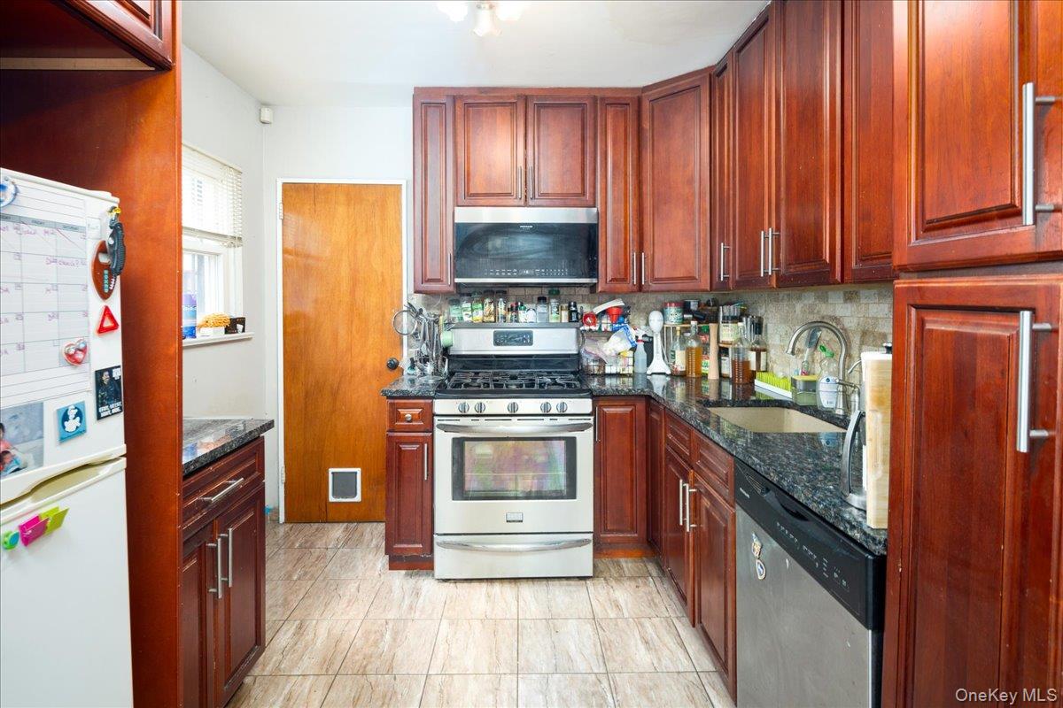 3rd image of 4724 168Th St, New York, NY 11358 | MLS# 1029076