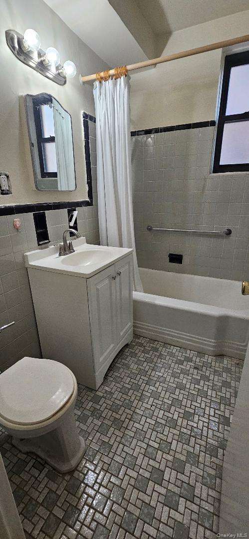 2nd image of 103-25 68Th St, New York, NY 11375