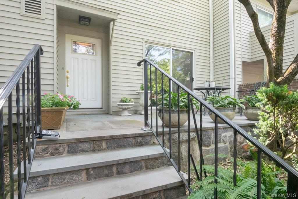 1st image of 8 Waterside Close, Eastchester, NY 10709 | MLS# 1029098