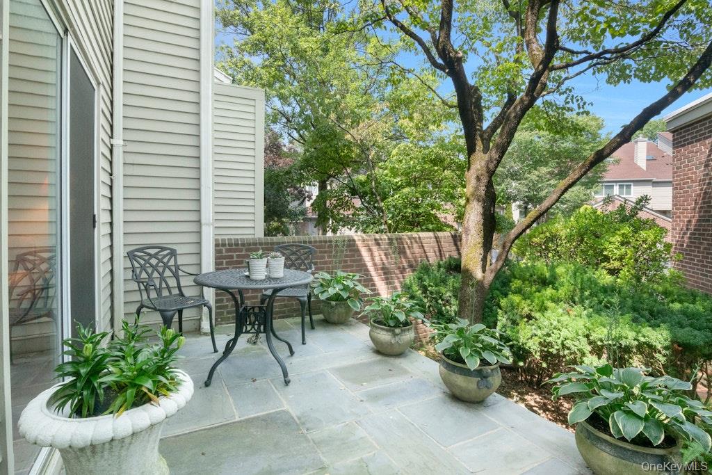 2nd image of 8 Waterside Close, Eastchester, NY 10709 | MLS# 1029098