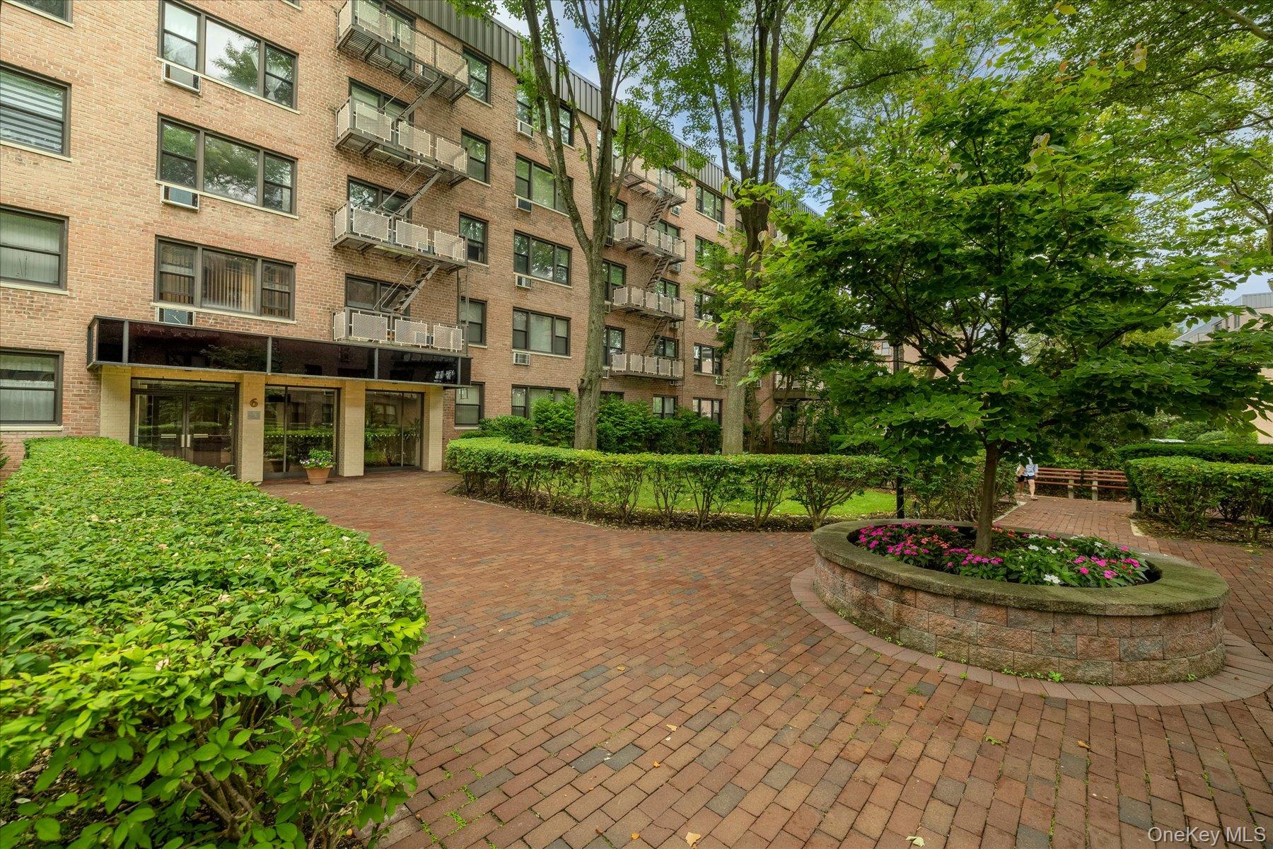 1st image of 6 Birchwood Court #3B, Hempstead, NY 11501 | MLS# 1029128