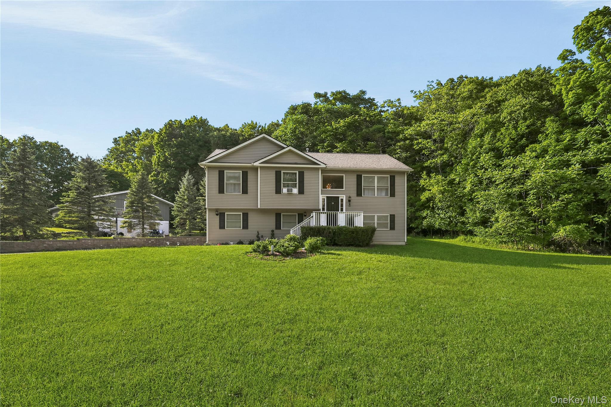 2nd image of 18 Hickory Pl, Wallkill, NY 10941 | MLS# 1029150