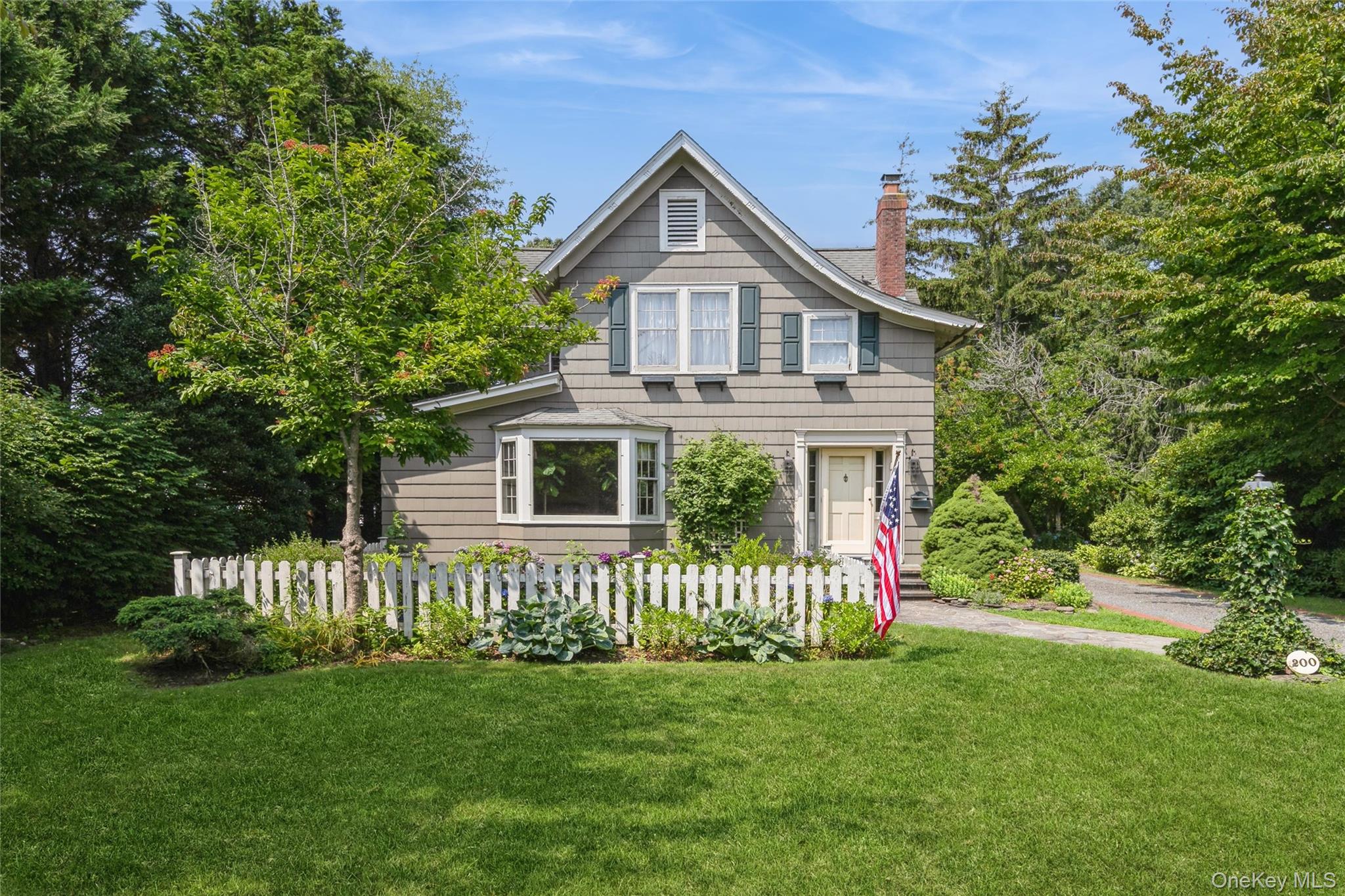2nd image of 200 Greene Ave, Islip, NY 11782 | MLS# 1029167