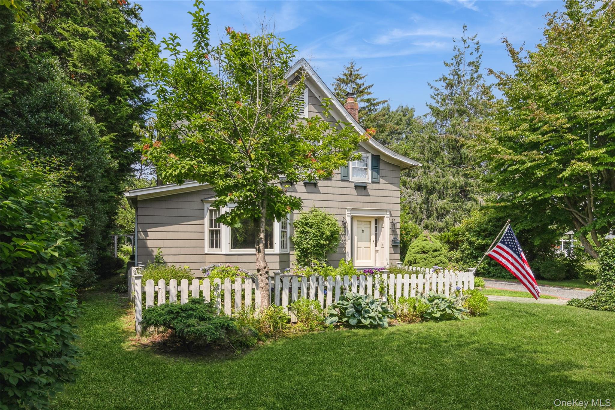3rd image of 200 Greene Ave, Islip, NY 11782 | MLS# 1029167