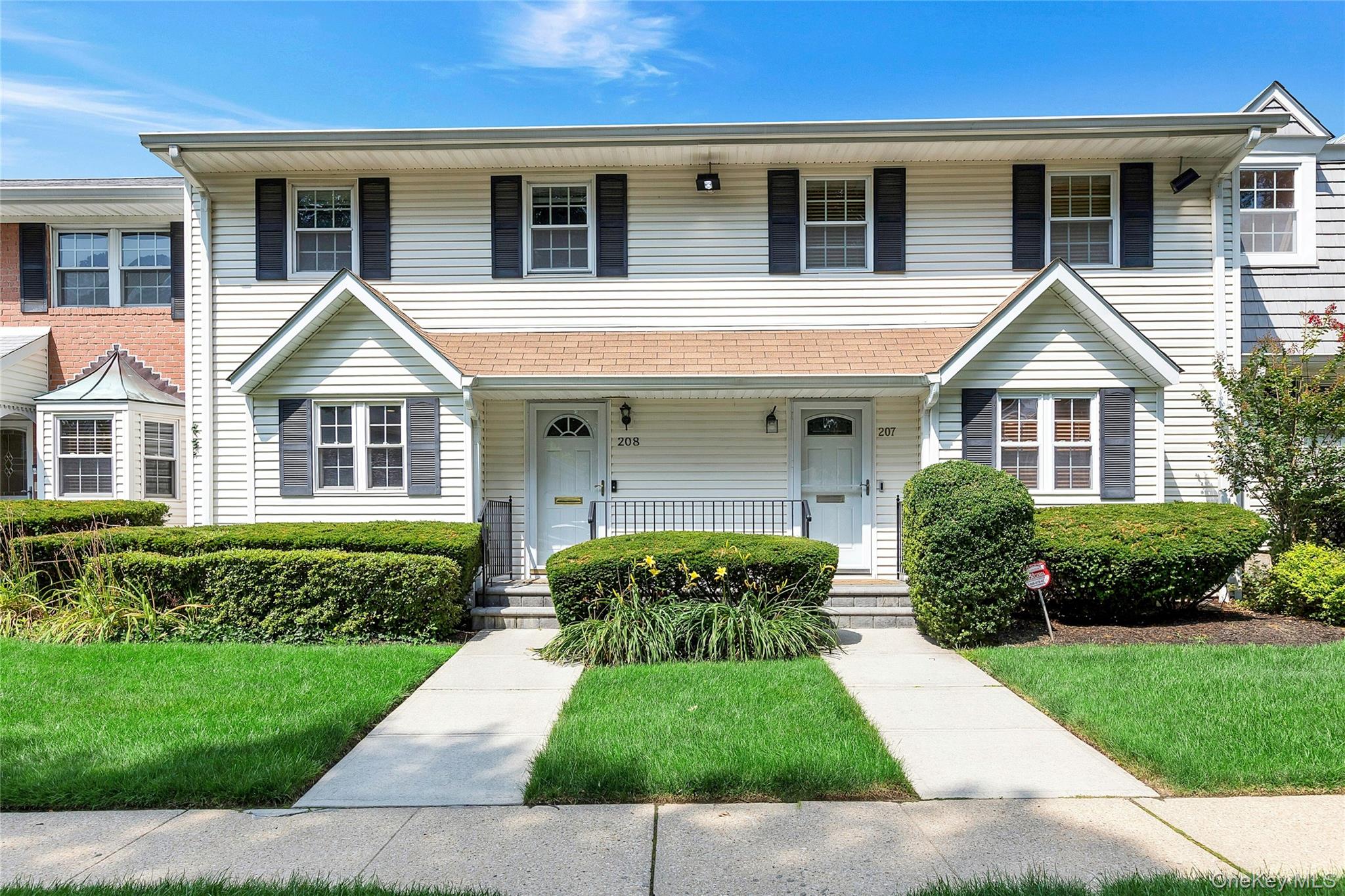 2nd image of 208 Palo Alto Dr, Plainview, NY 11803 | MLS# 1029170