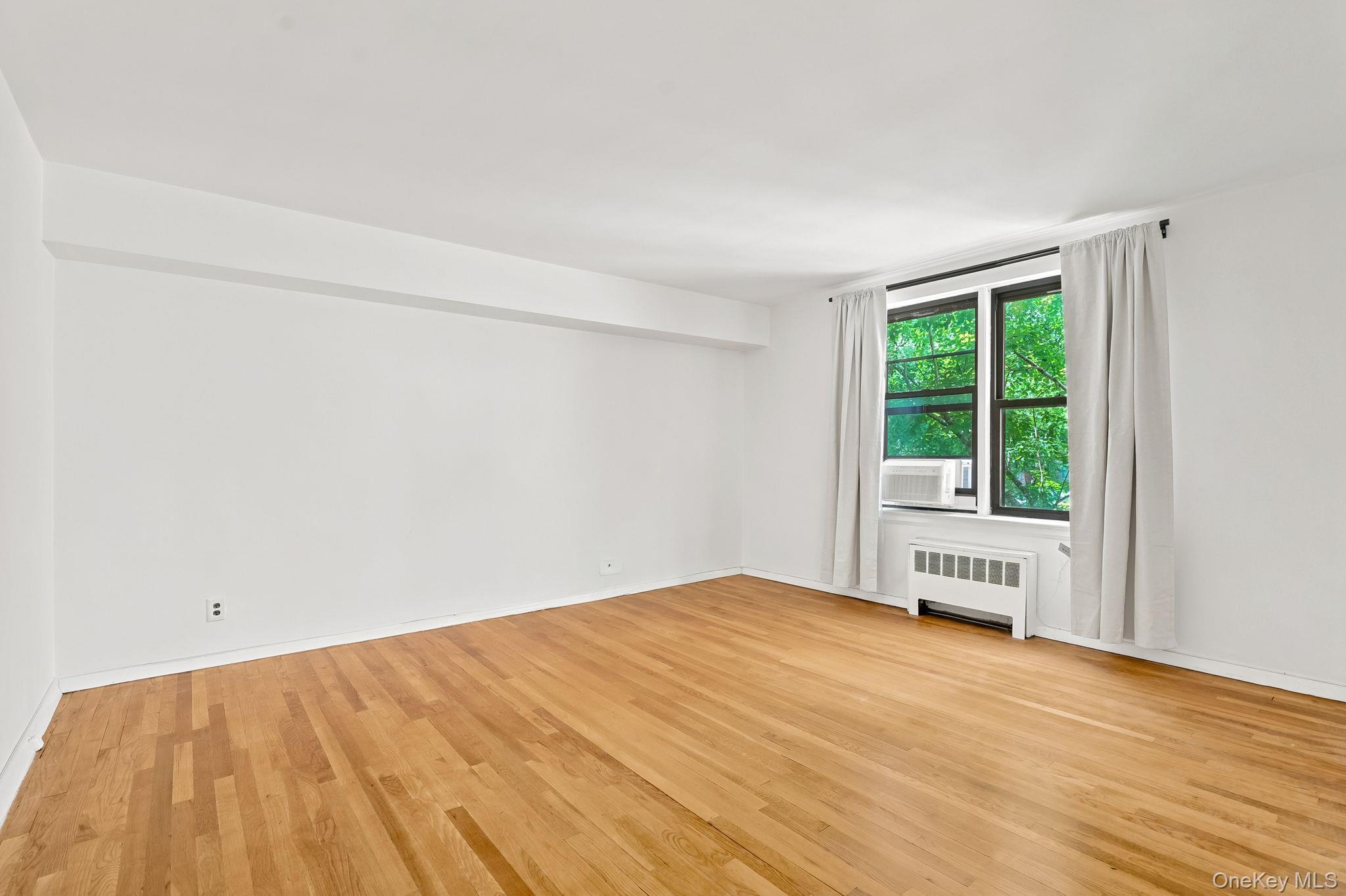 2nd image of 10 Franklin Avenue #3E, White Plains, NY 10601 | MLS# 1029175