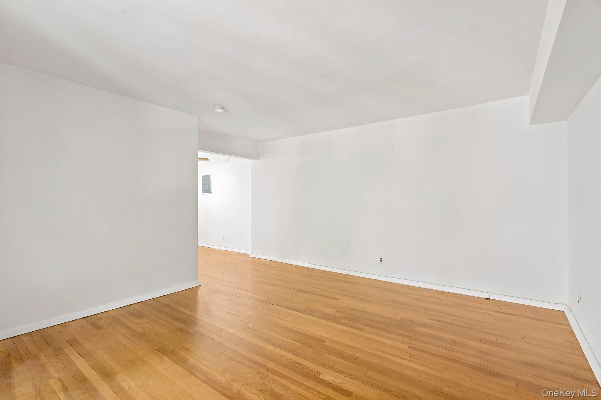4th image of 10 Franklin Avenue #3E, White Plains, NY 10601 | MLS# 1029175