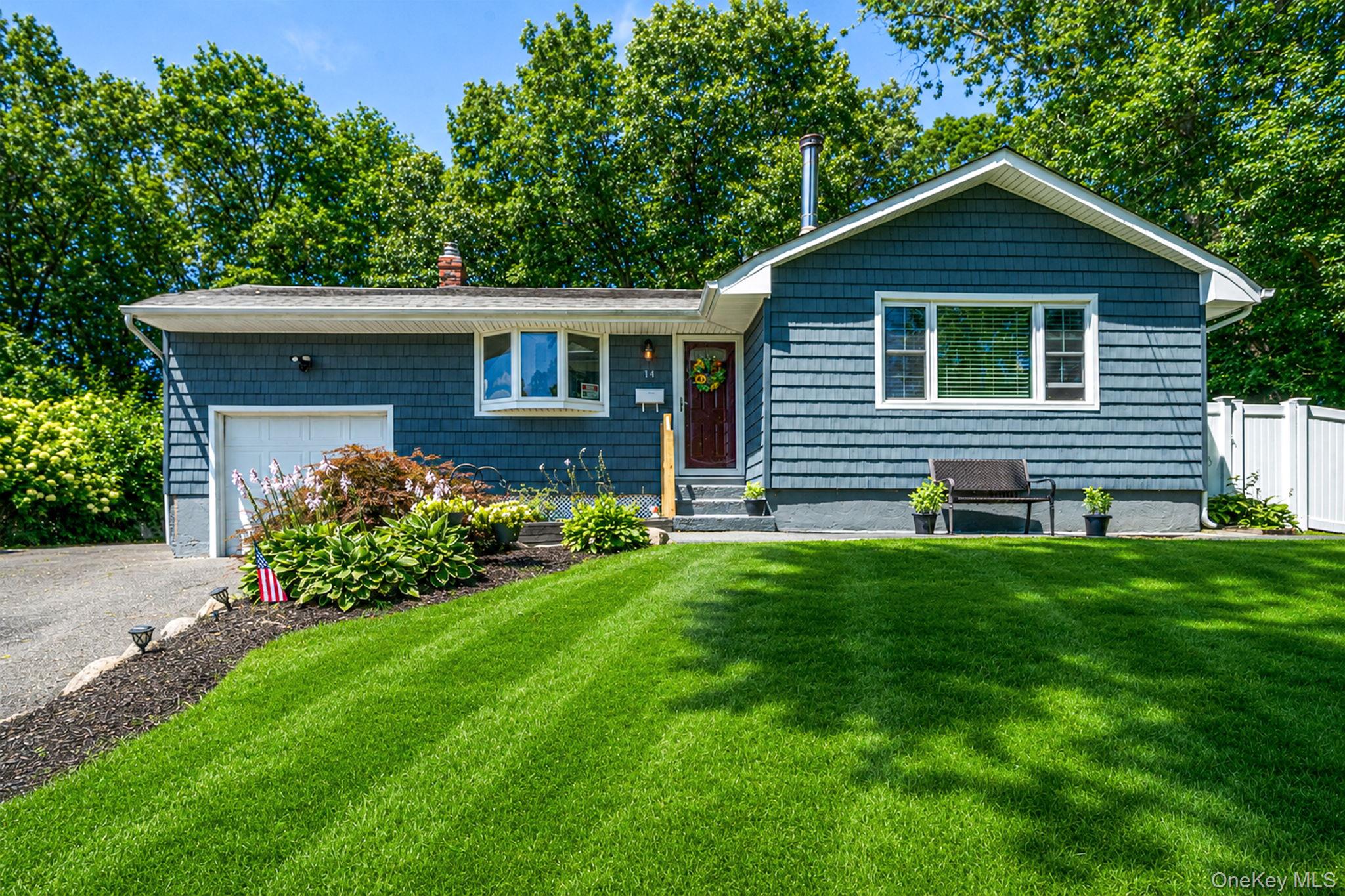1st image of 14 Antler Ln, South Setauket, NY 11720 | MLS# 1029179