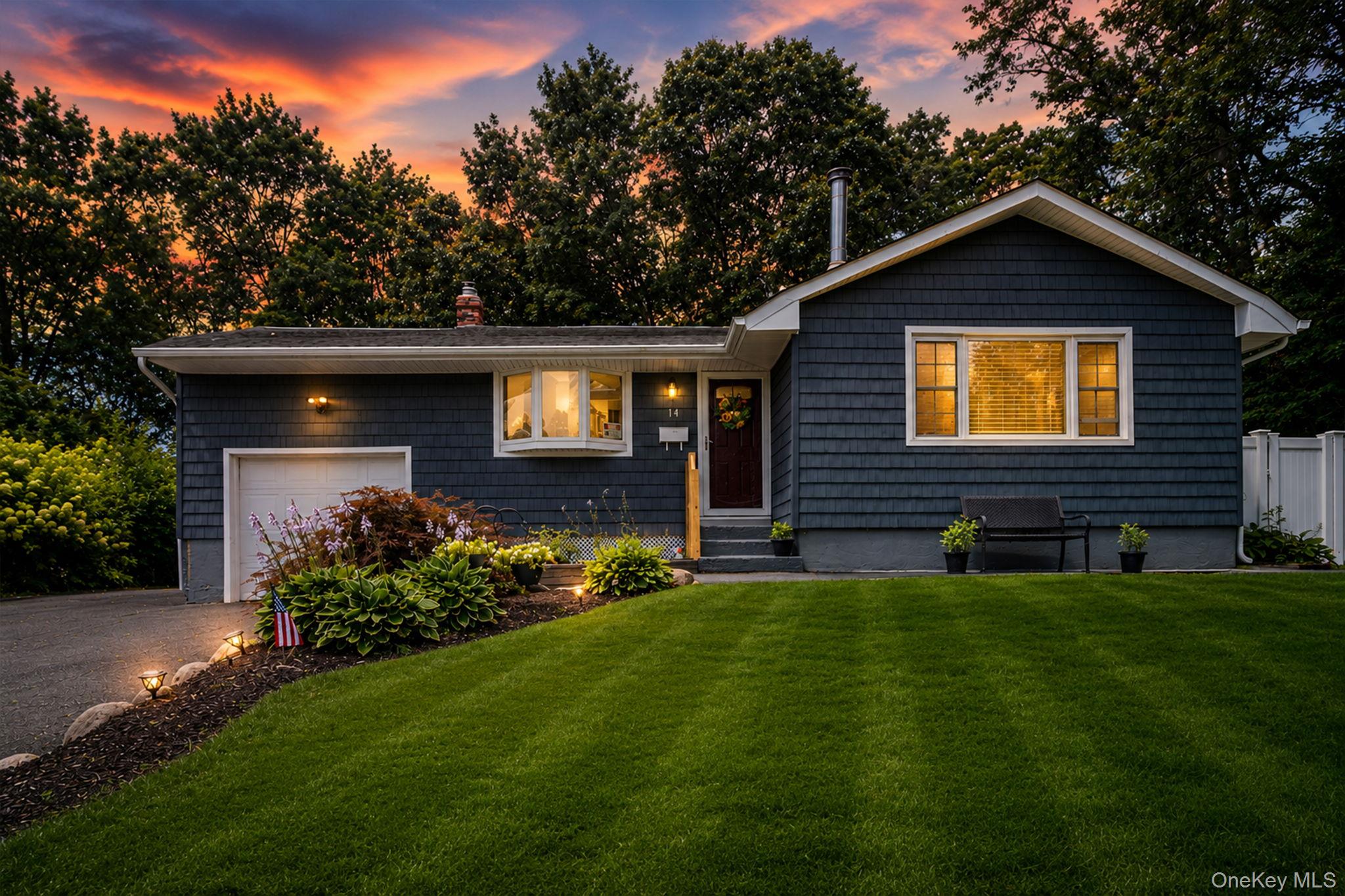 4th image of 14 Antler Ln, South Setauket, NY 11720 | MLS# 1029179