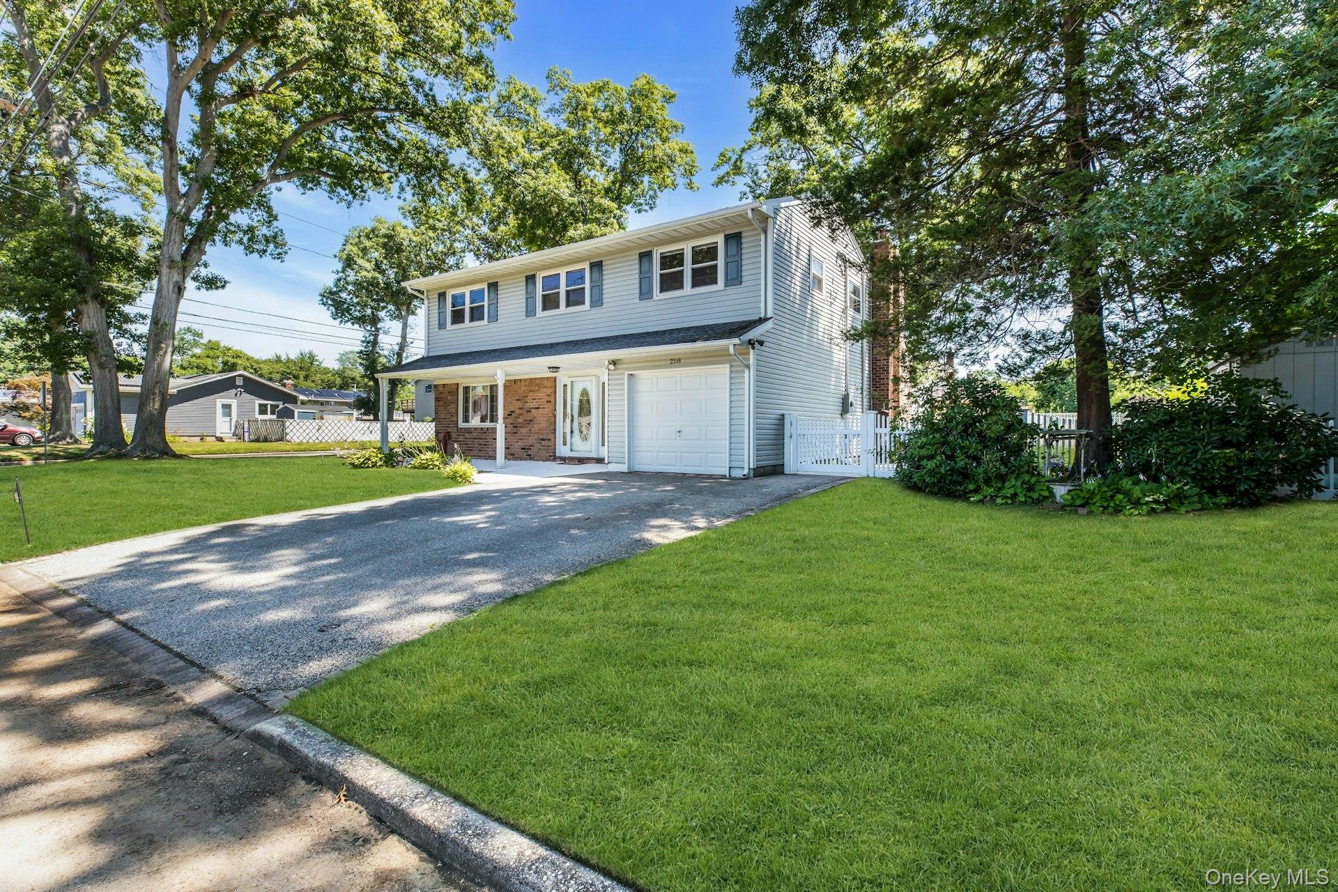3rd image of 258 Lafayette Rd, West Babylon, NY 11704 | MLS# 1029206