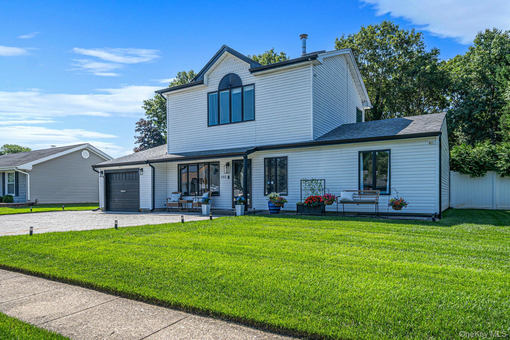 3rd image of 102 Inverness Rd, Islip, NY 11741 | MLS# 1029224